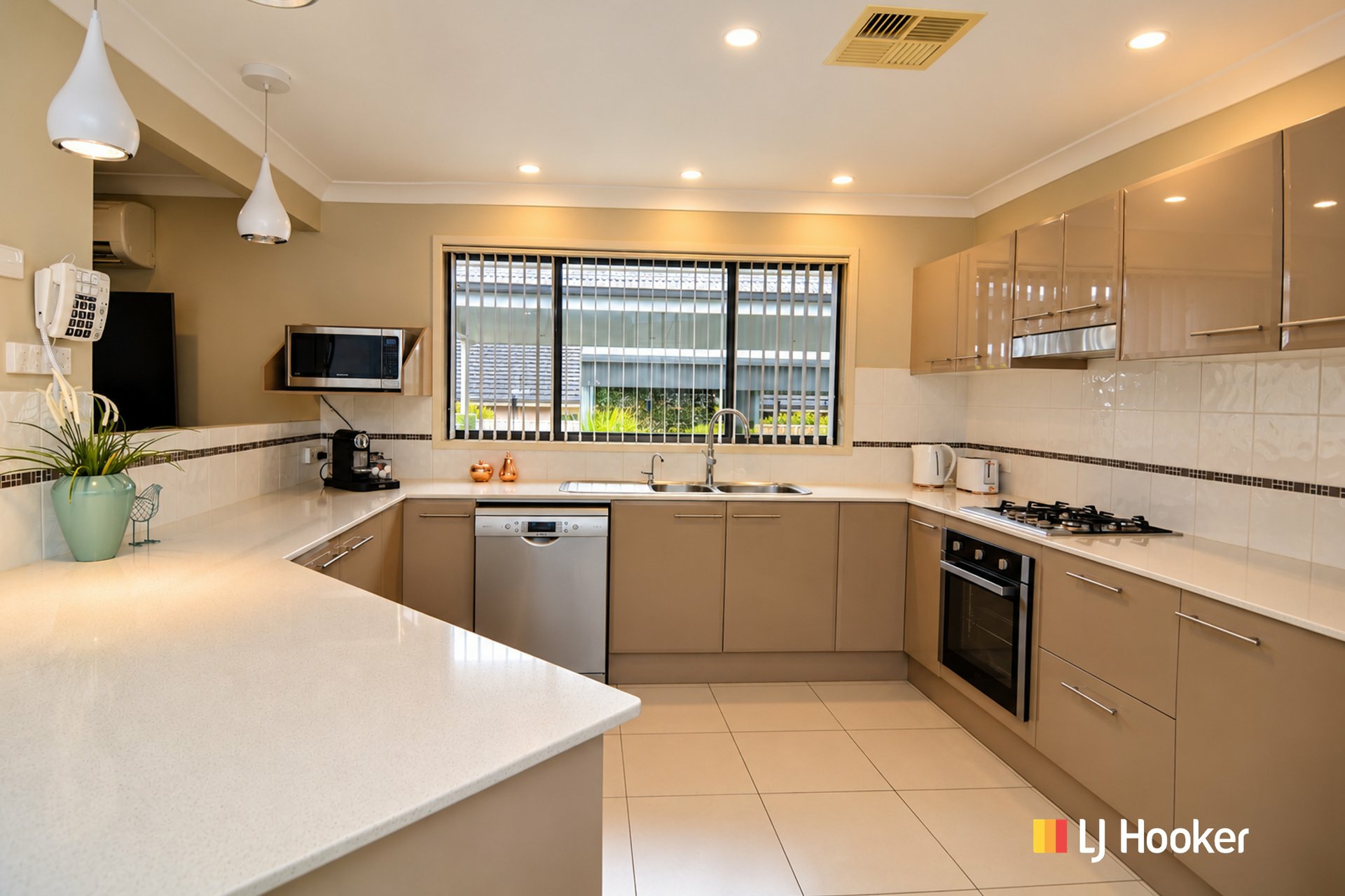 9 Munbinga Drive — photo 2 of 30