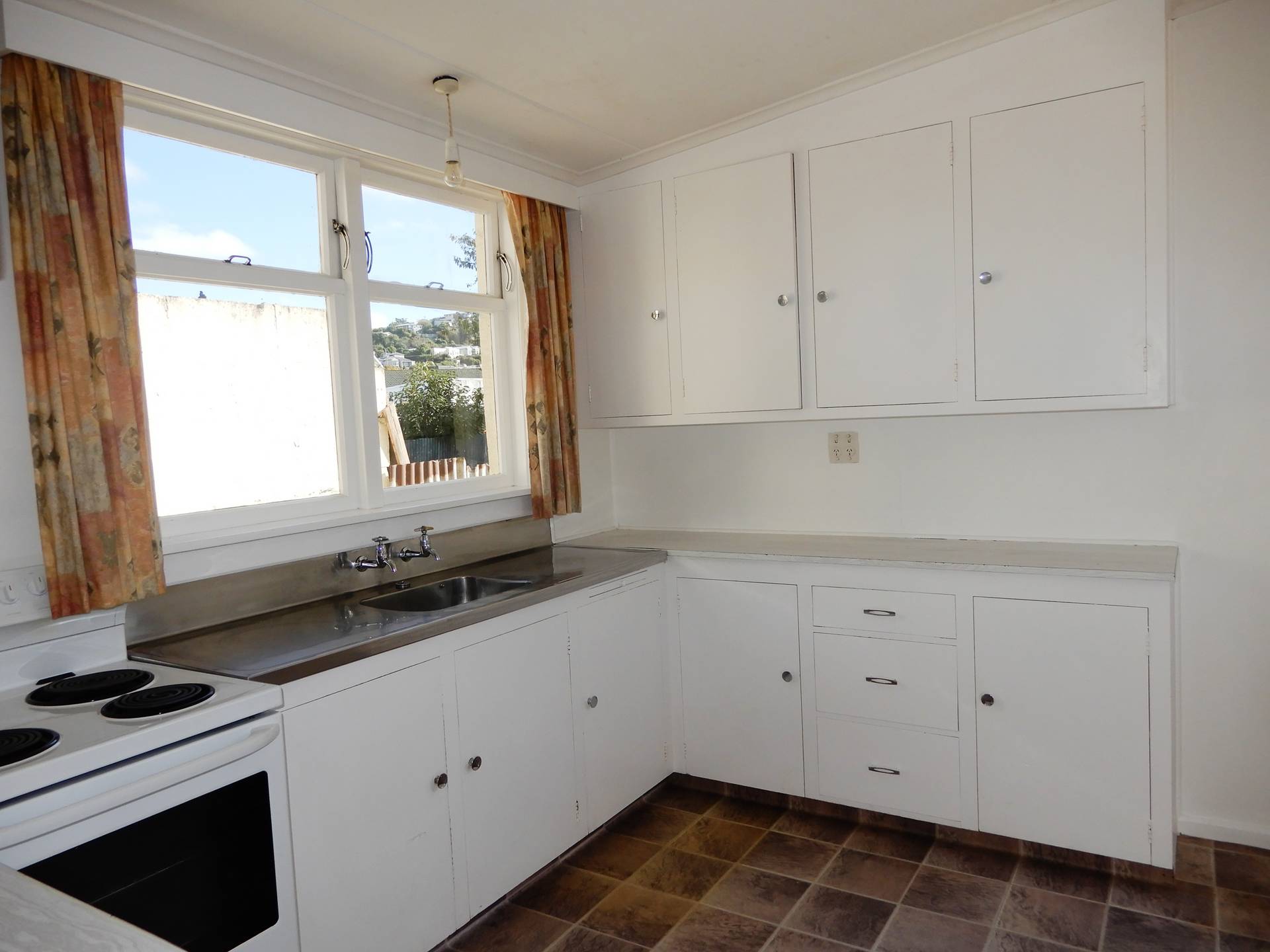 6 Dee Street, OAMARU