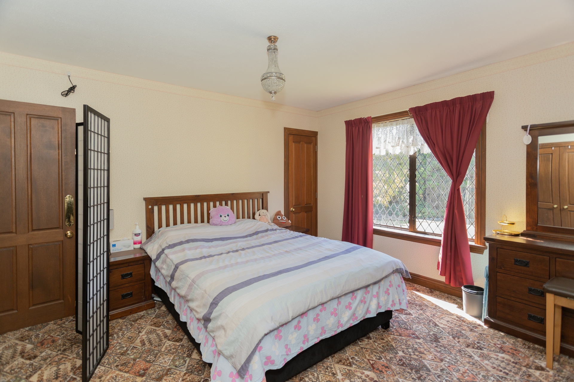 153 Homestead Road, WESTON