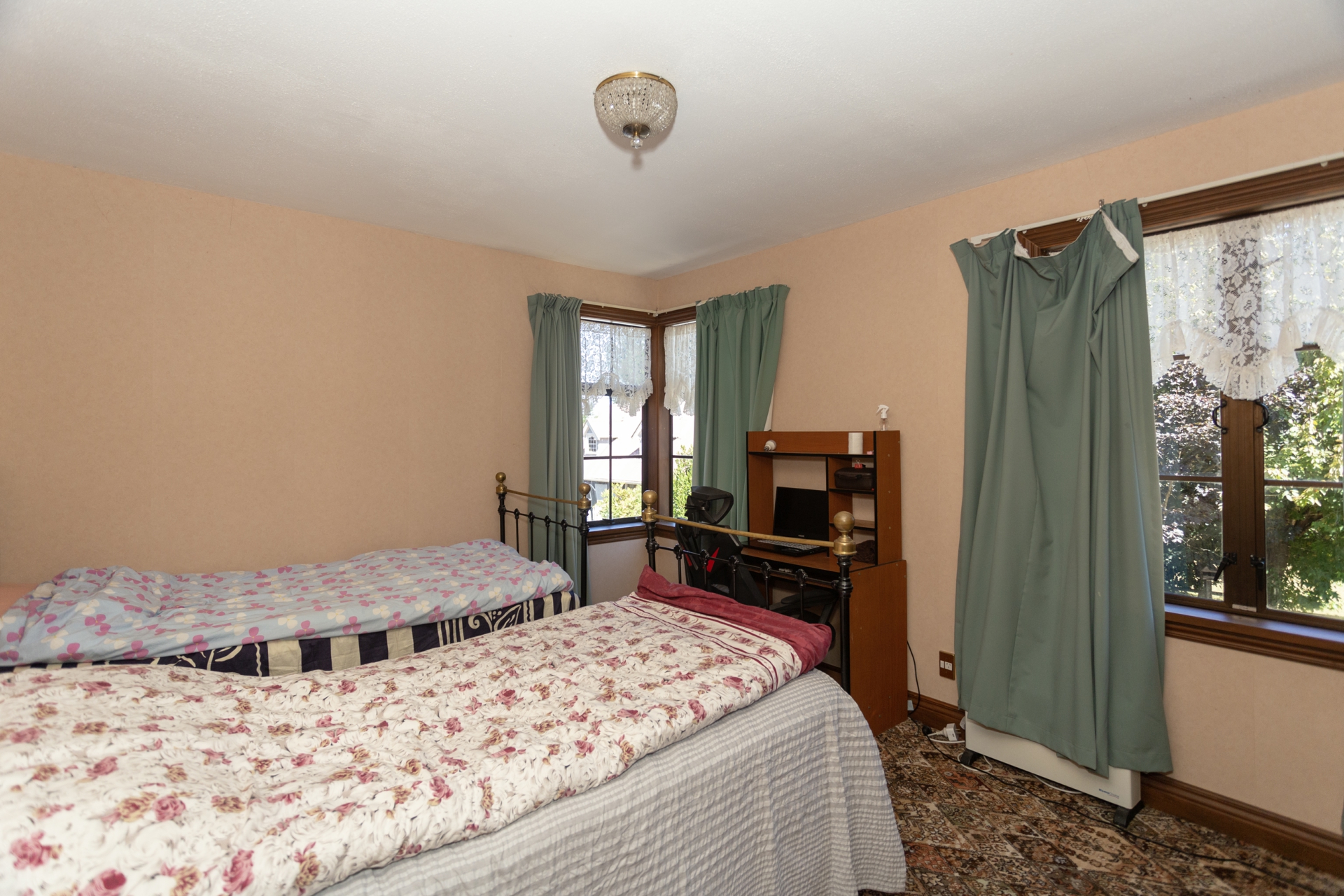153 Homestead Road, WESTON