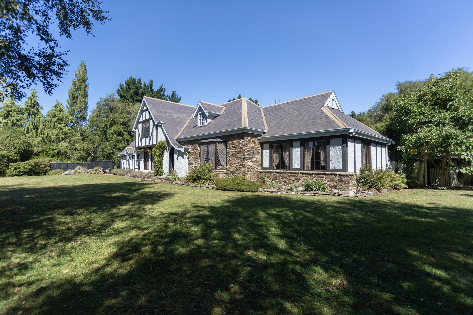 153 Homestead Road, WESTON