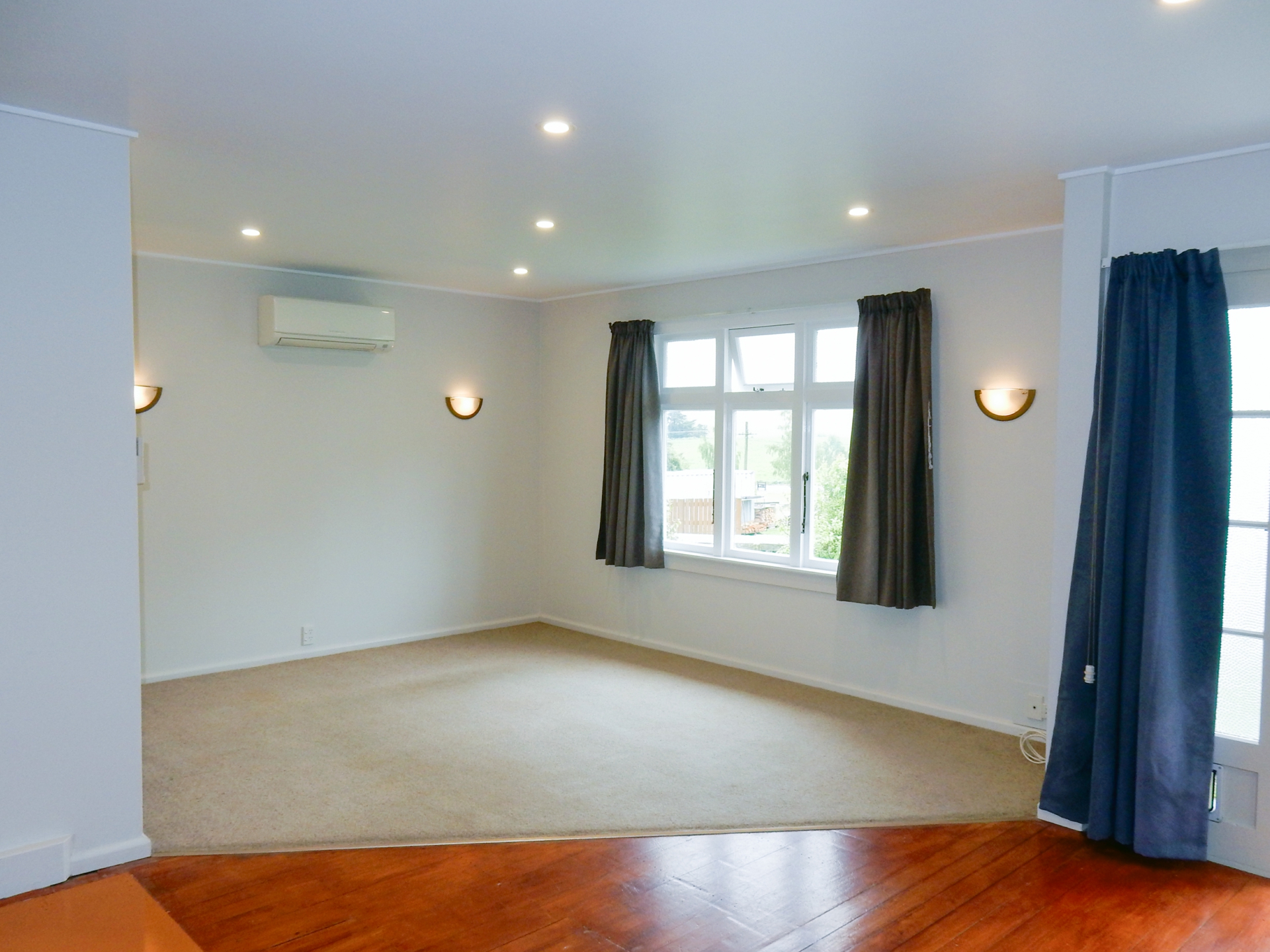 2 Percy Street, WESTON