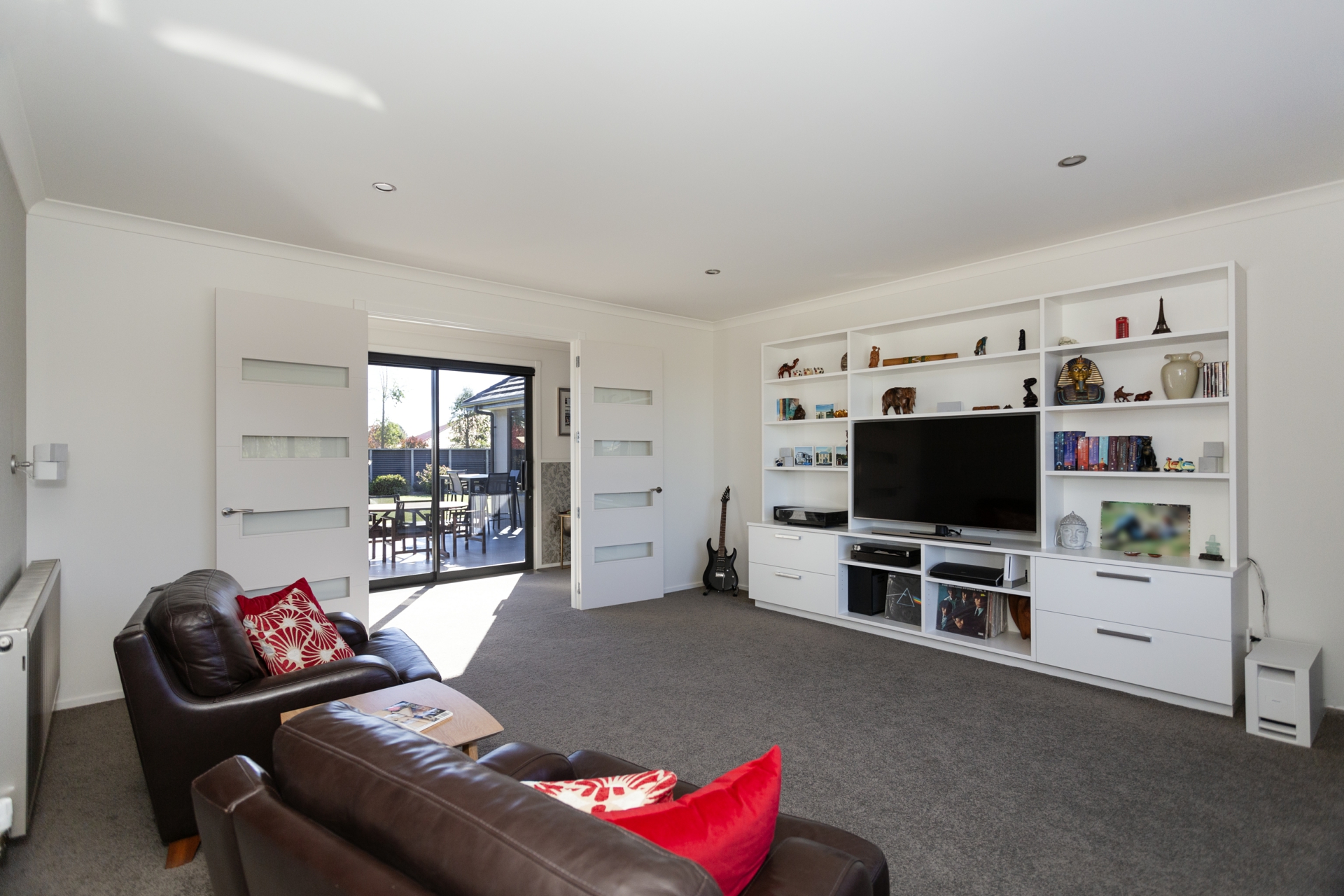 33D Charles Street, WESTON