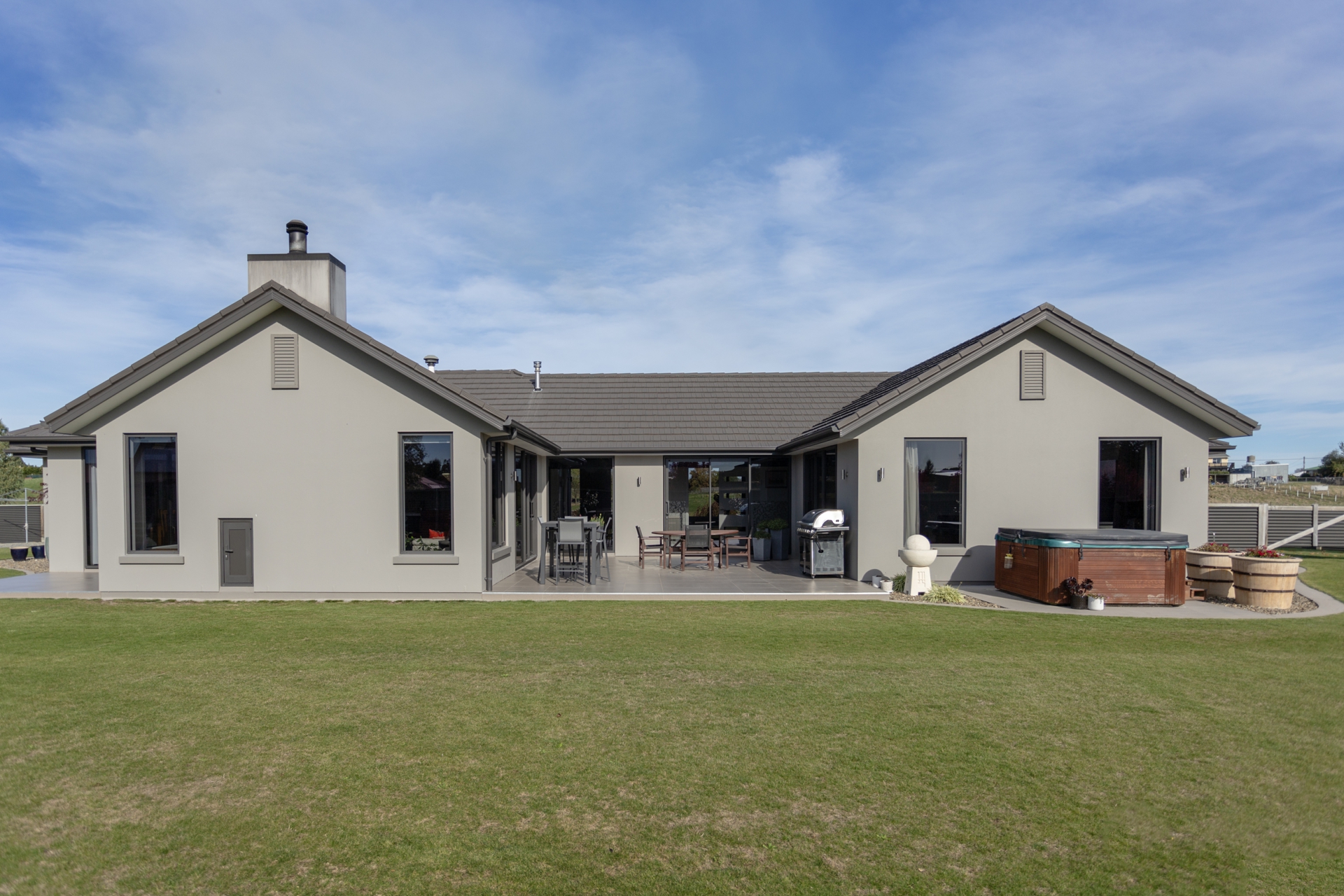 33D Charles Street, WESTON