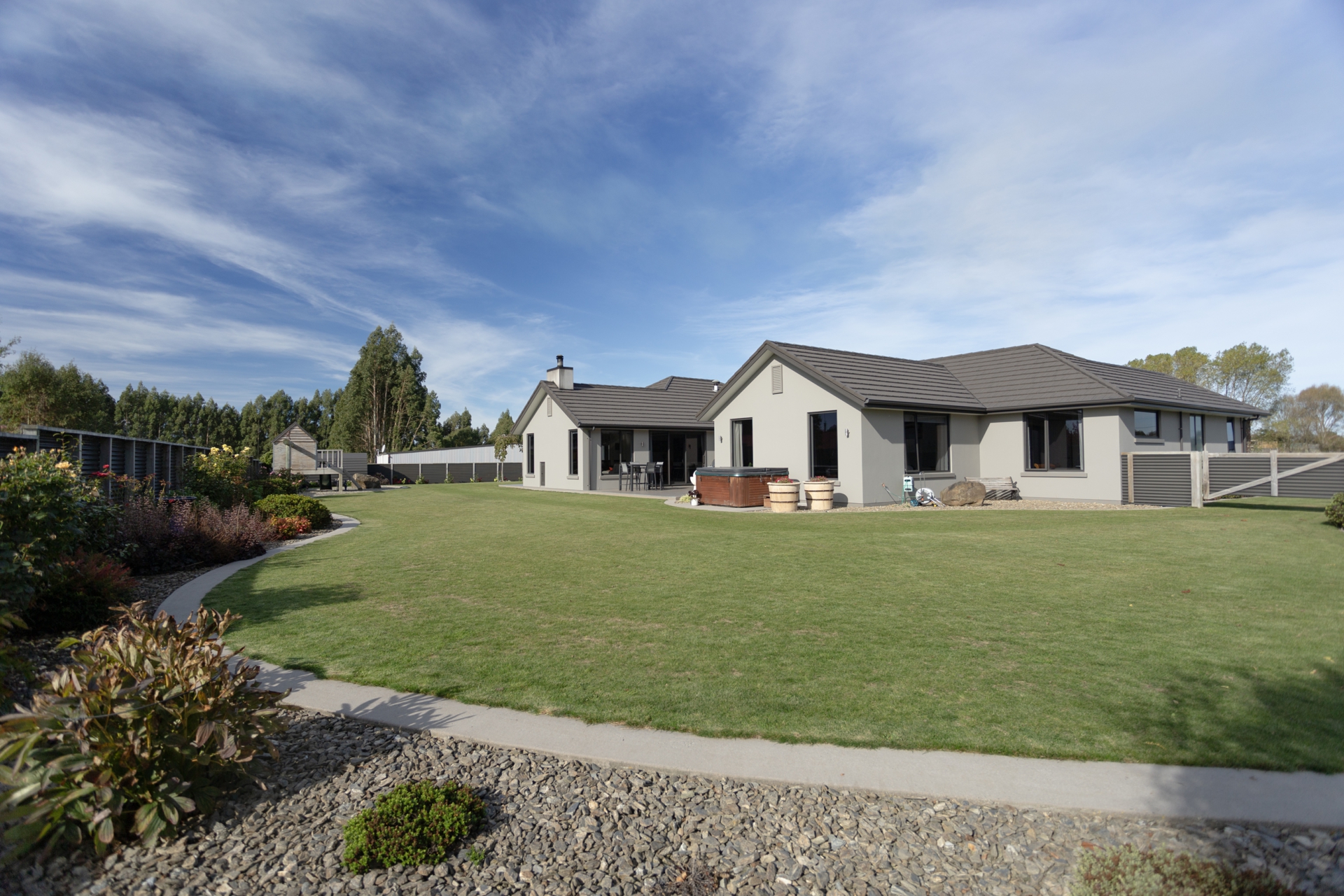 33D Charles Street, WESTON