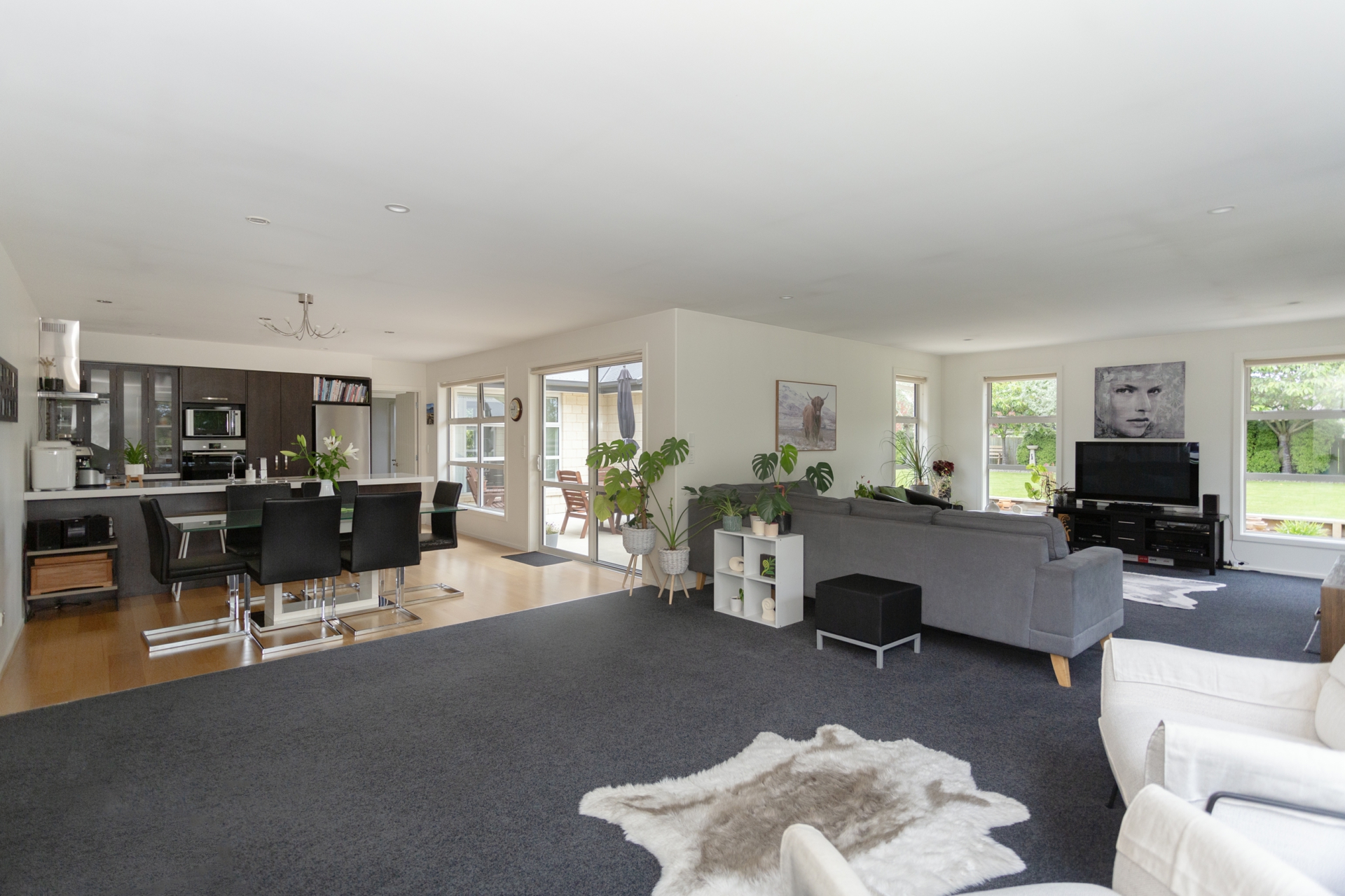 6A Essex Street, WESTON