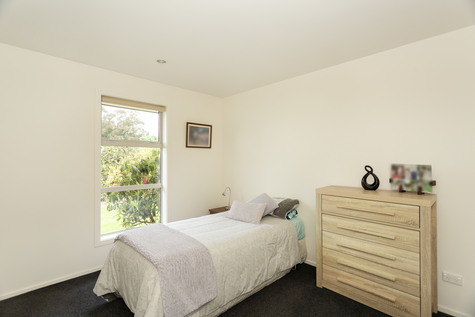 6A Essex Street, WESTON