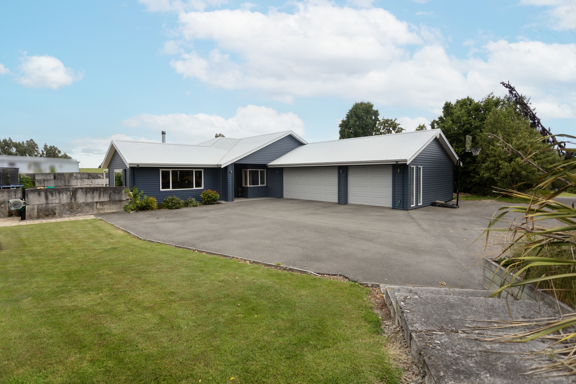 326 Homestead Road, WESTON