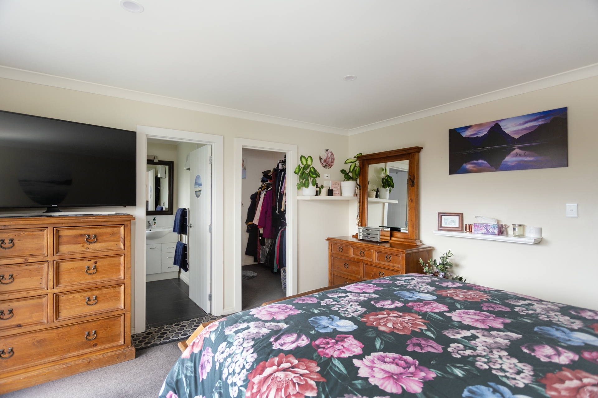 326 Homestead Road, WESTON
