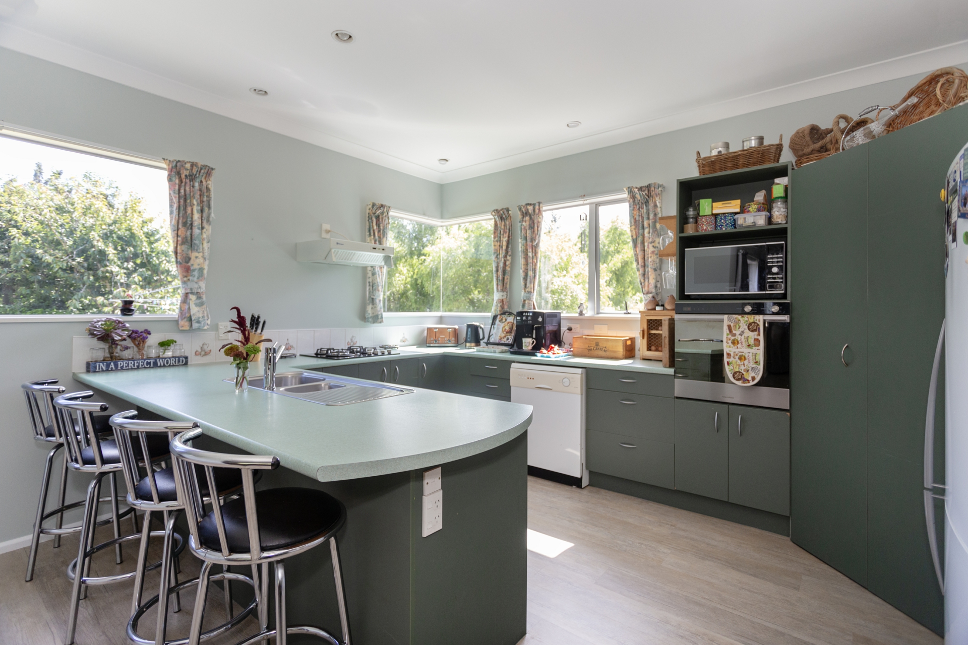 234 Whiterocks Road, WESTON