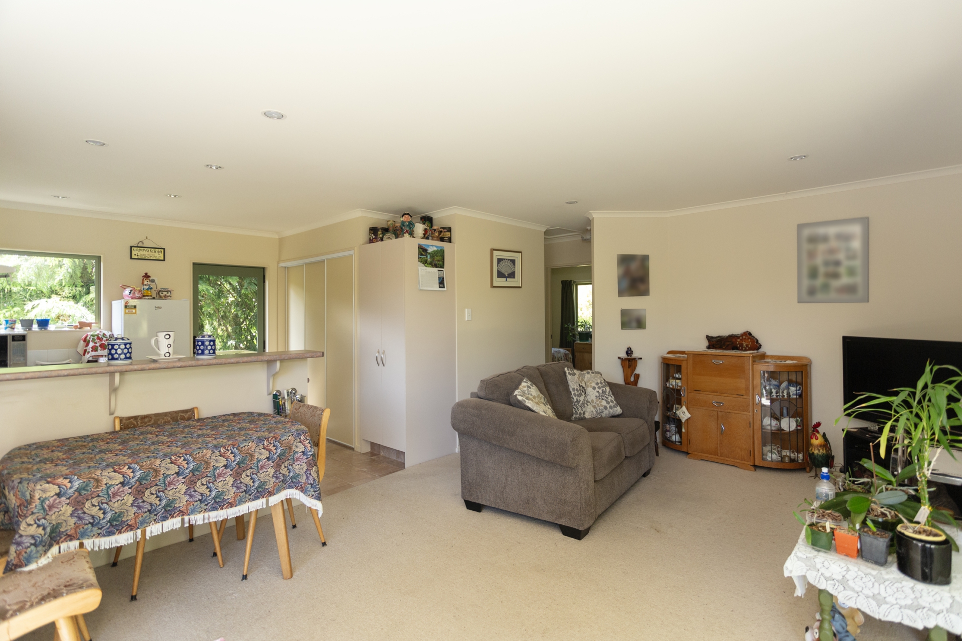 234 Whiterocks Road, WESTON