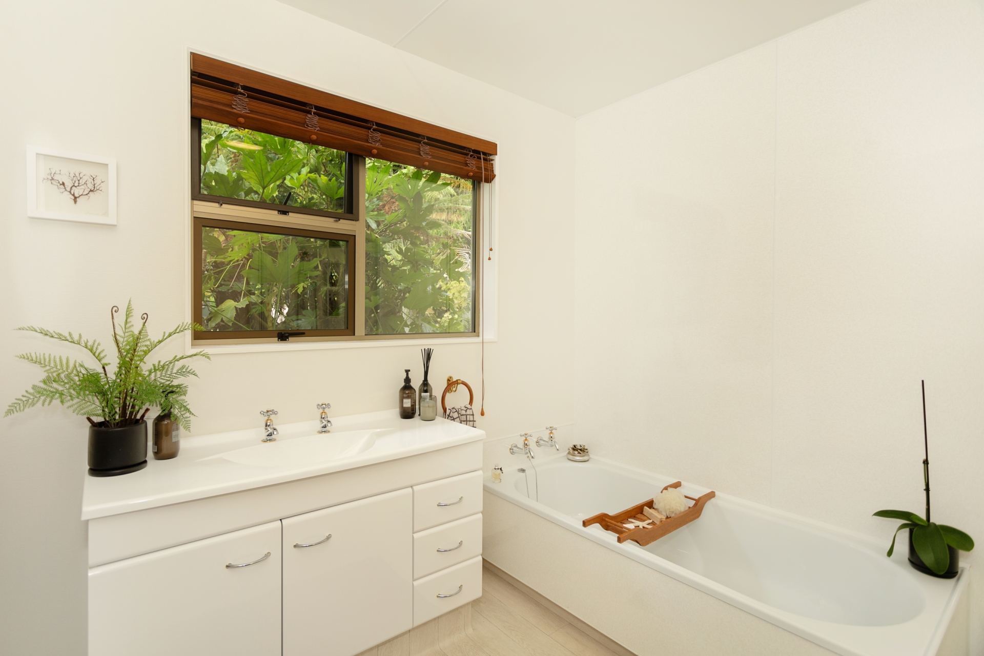 53 Horse Gully Road, PAPAKAIO