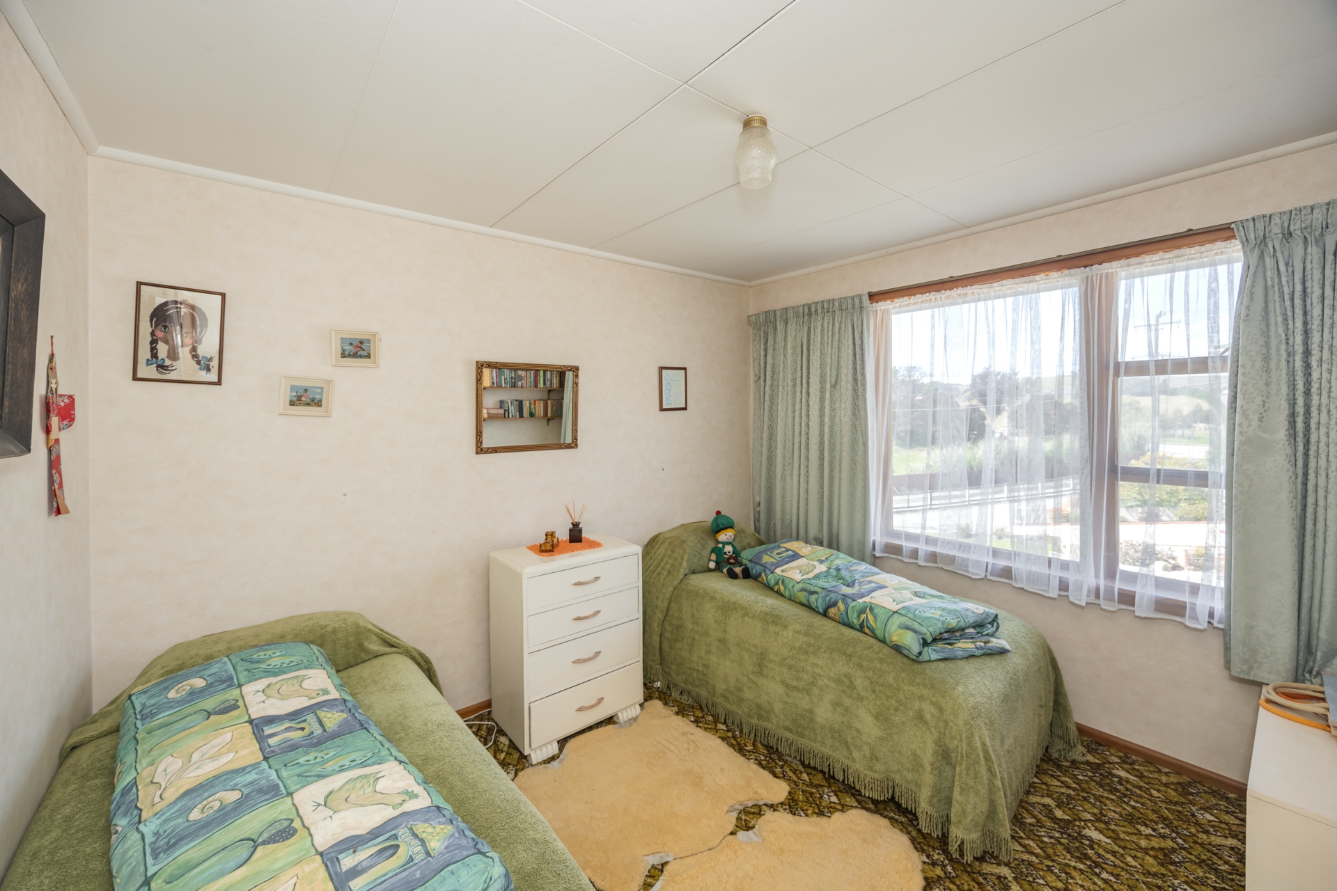 6 Cambridge Place, HOLMES HILL