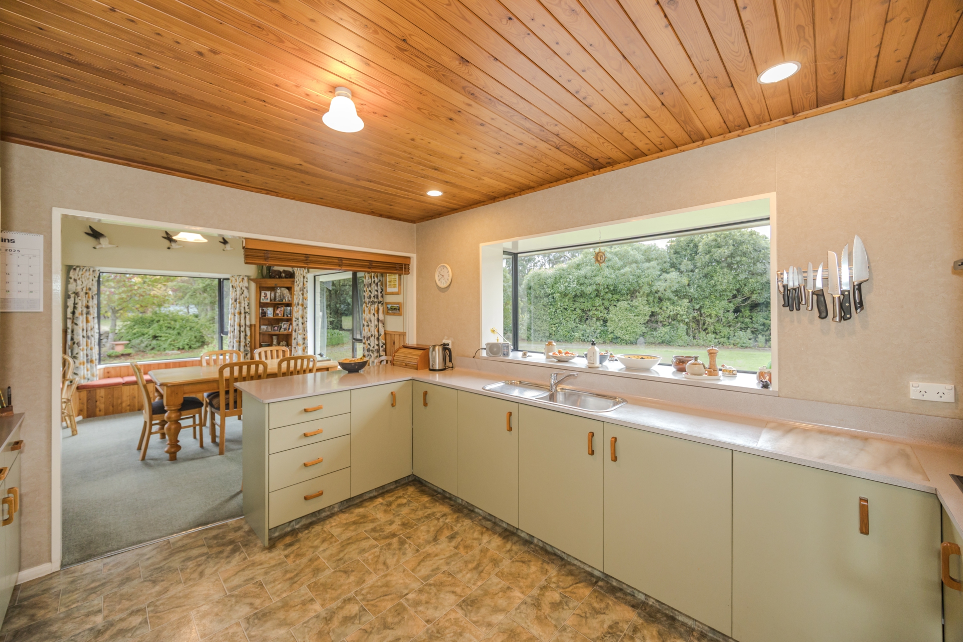 376 Awamoa Road, AWAMOA