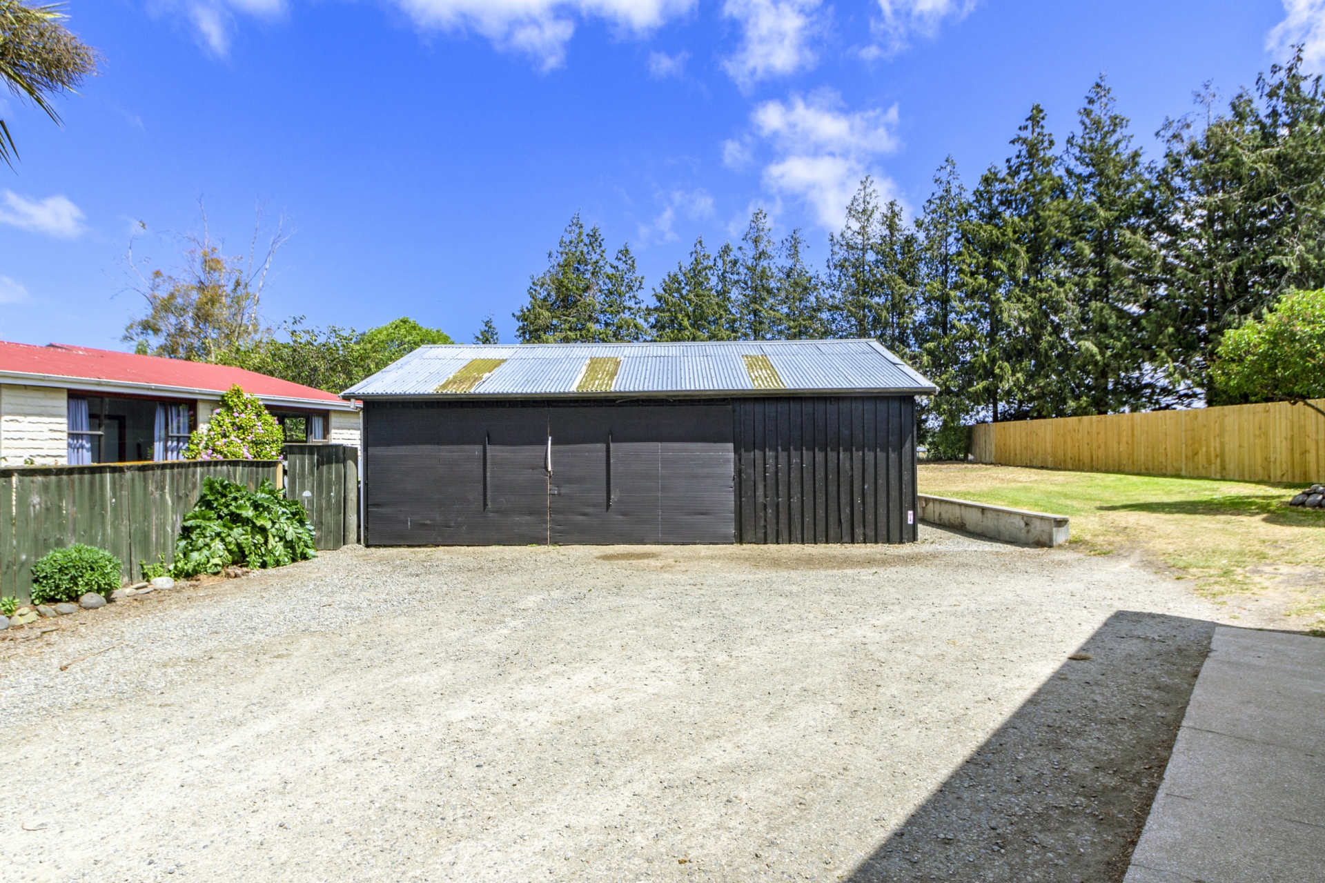 43 Main Street, WESTON