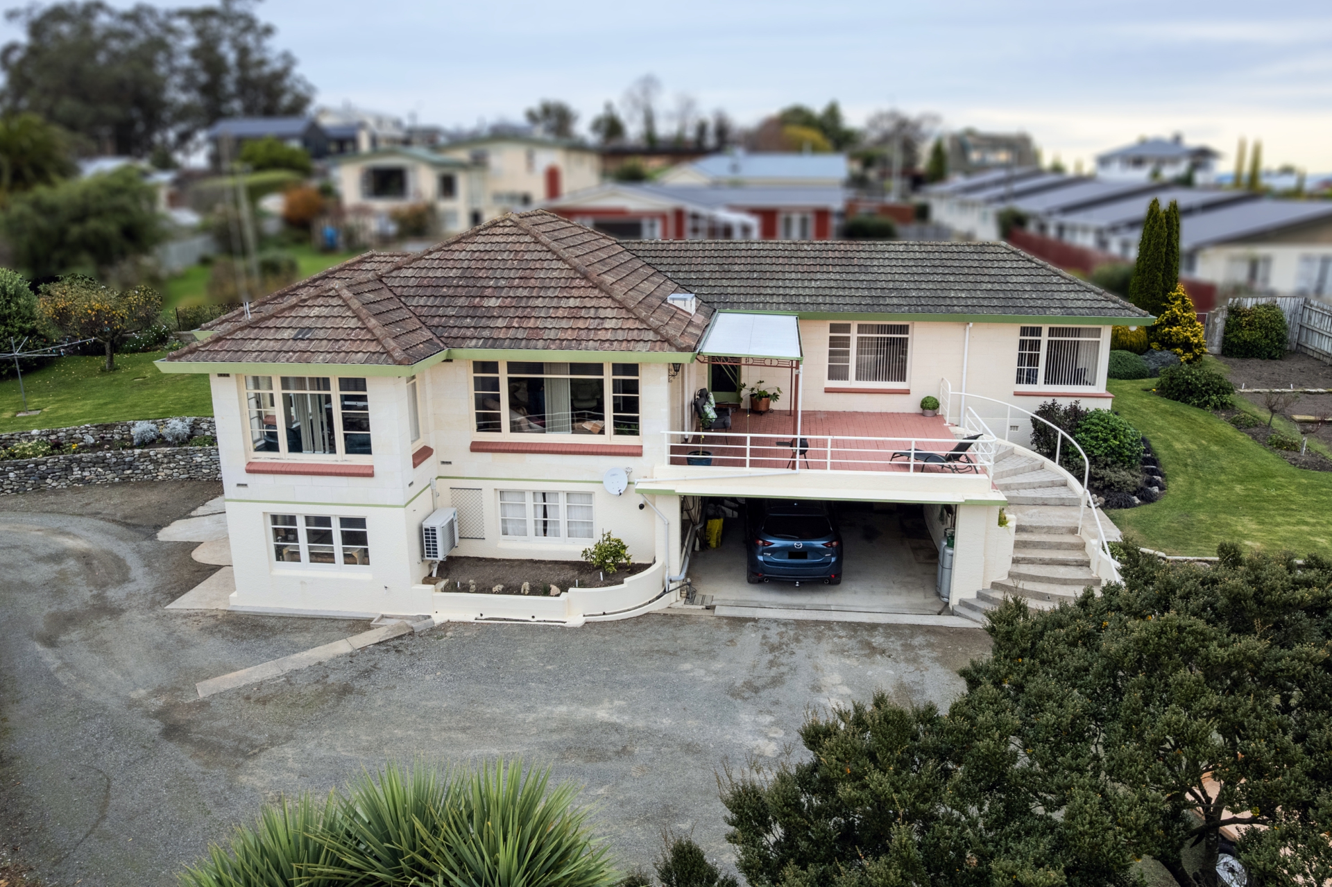 10 Solway Street, HOLMES HILL