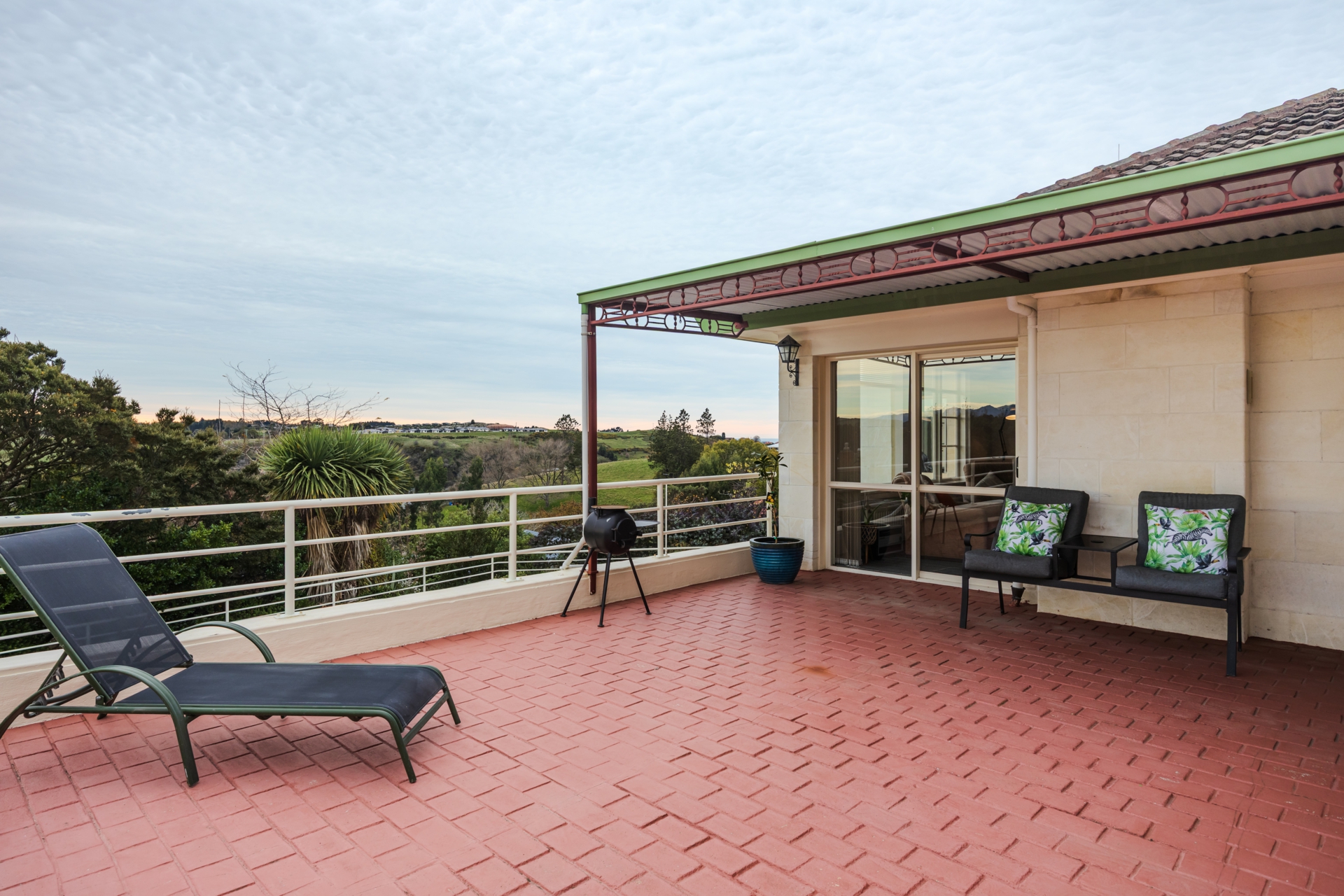 10 Solway Street, HOLMES HILL