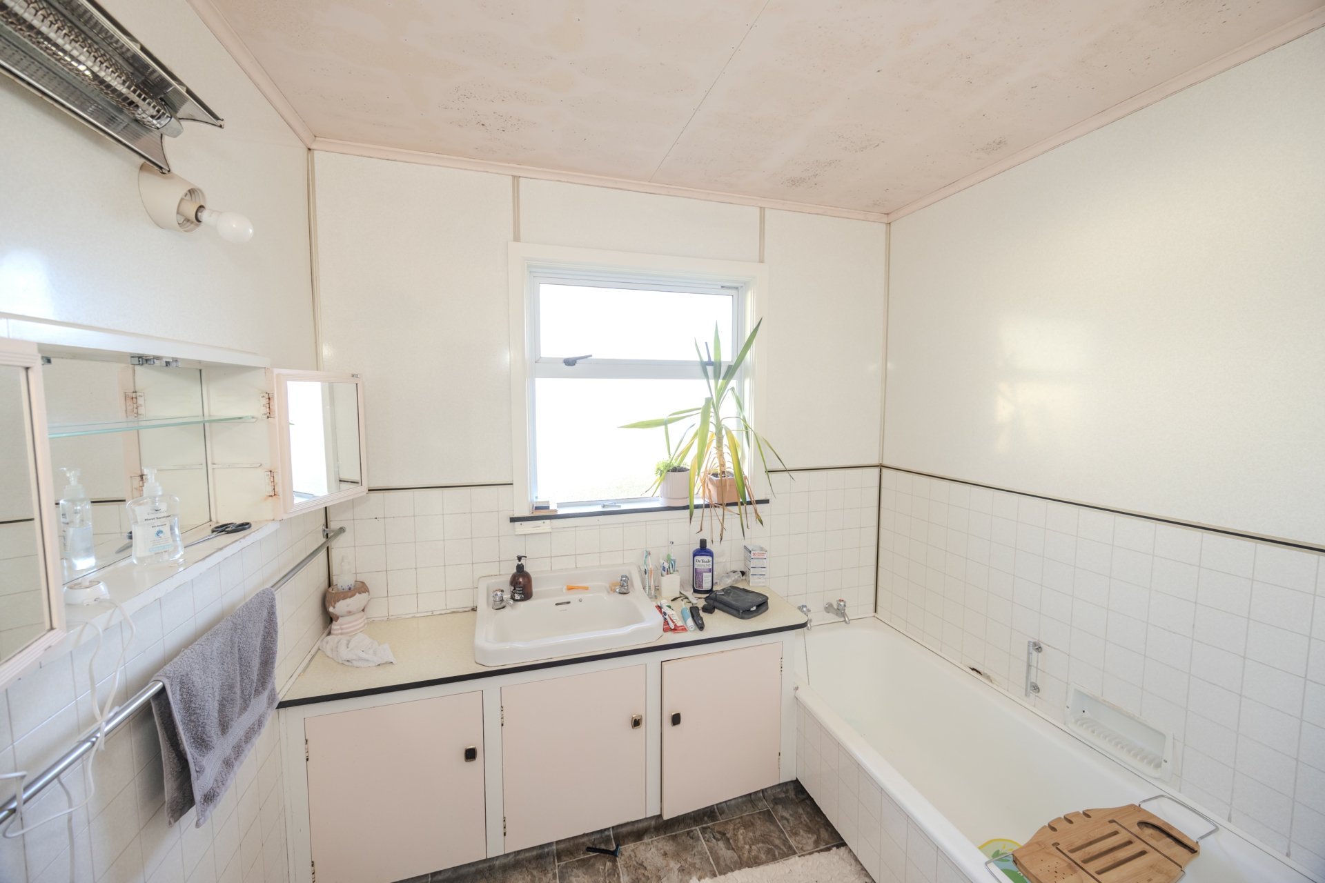 27 Bulleid Road, DEBORAH