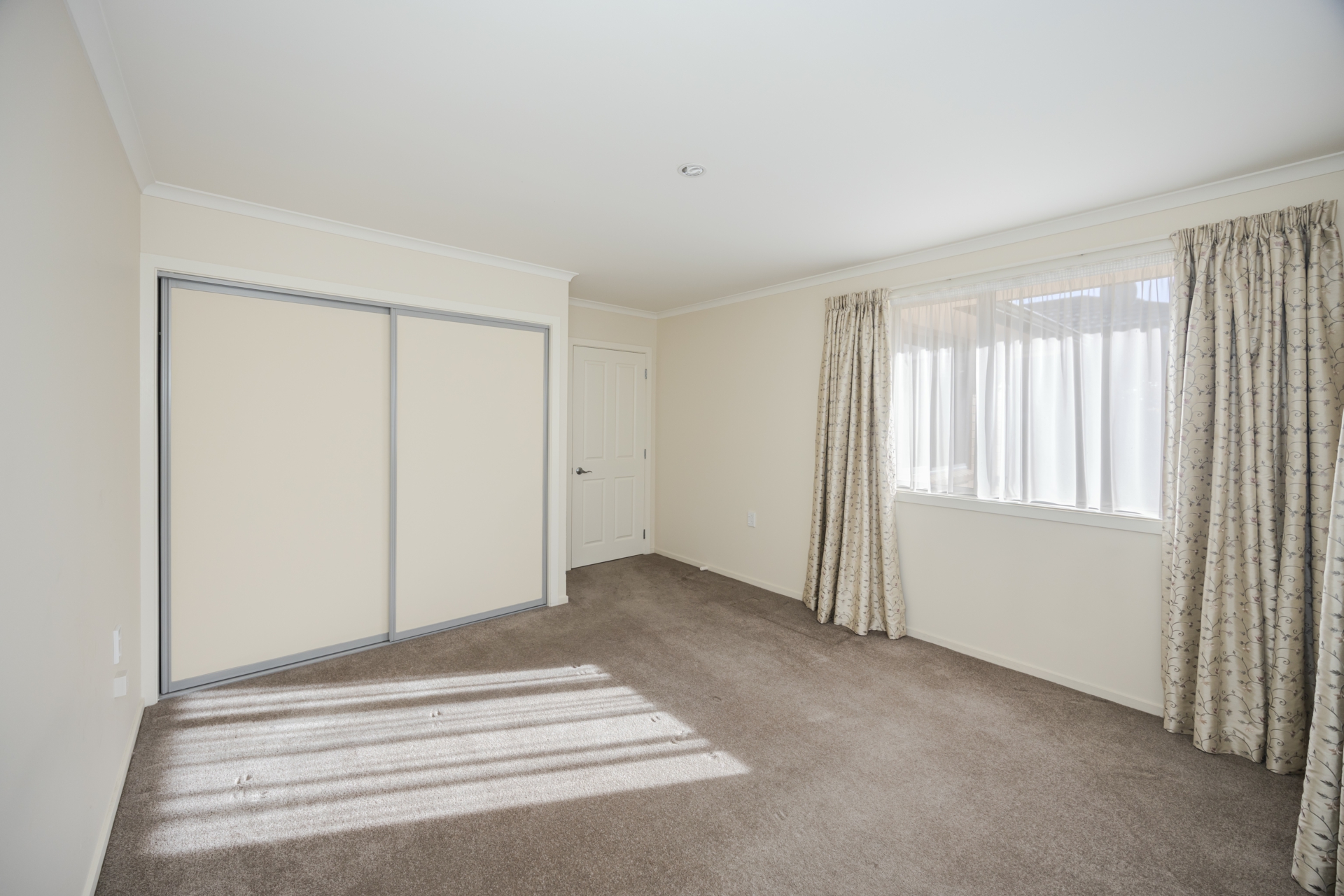 8/92 Perth Street, SOUTH HILL