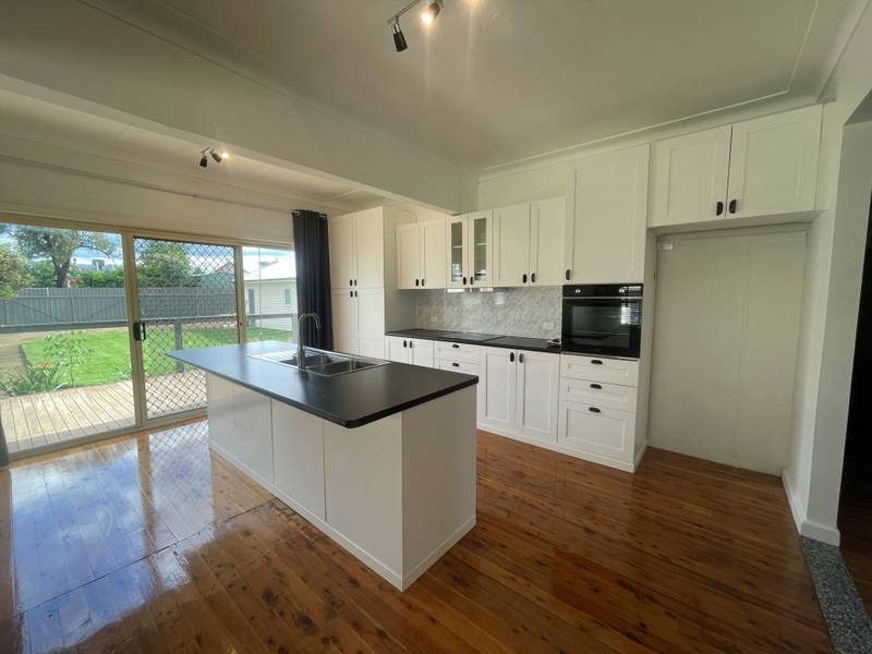 27 Edgeroy Street, SOUTH TAMWORTH