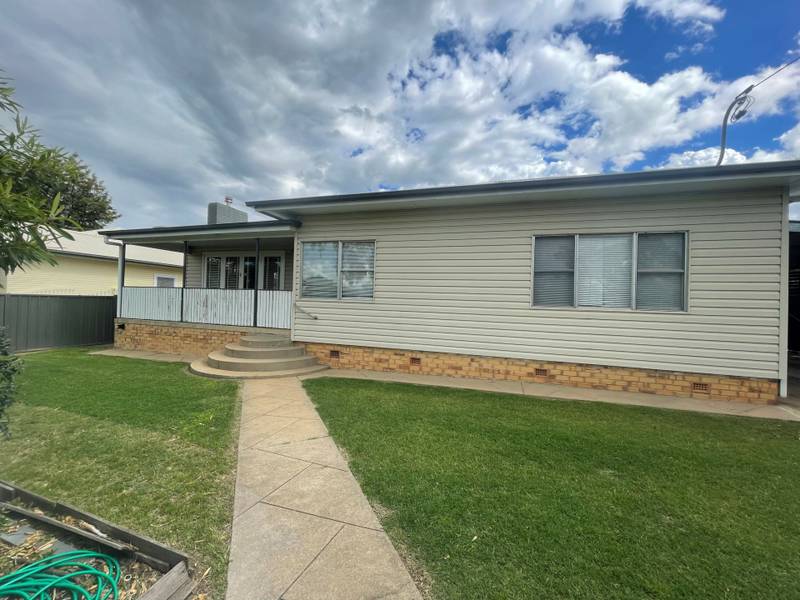 27 Edgeroy Street, SOUTH TAMWORTH