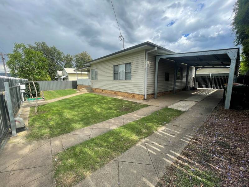 27 Edgeroy Street, SOUTH TAMWORTH