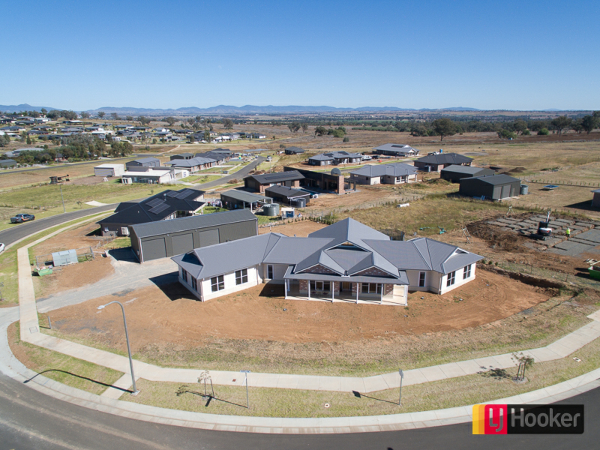 11 Potts Parade, MOORE CREEK