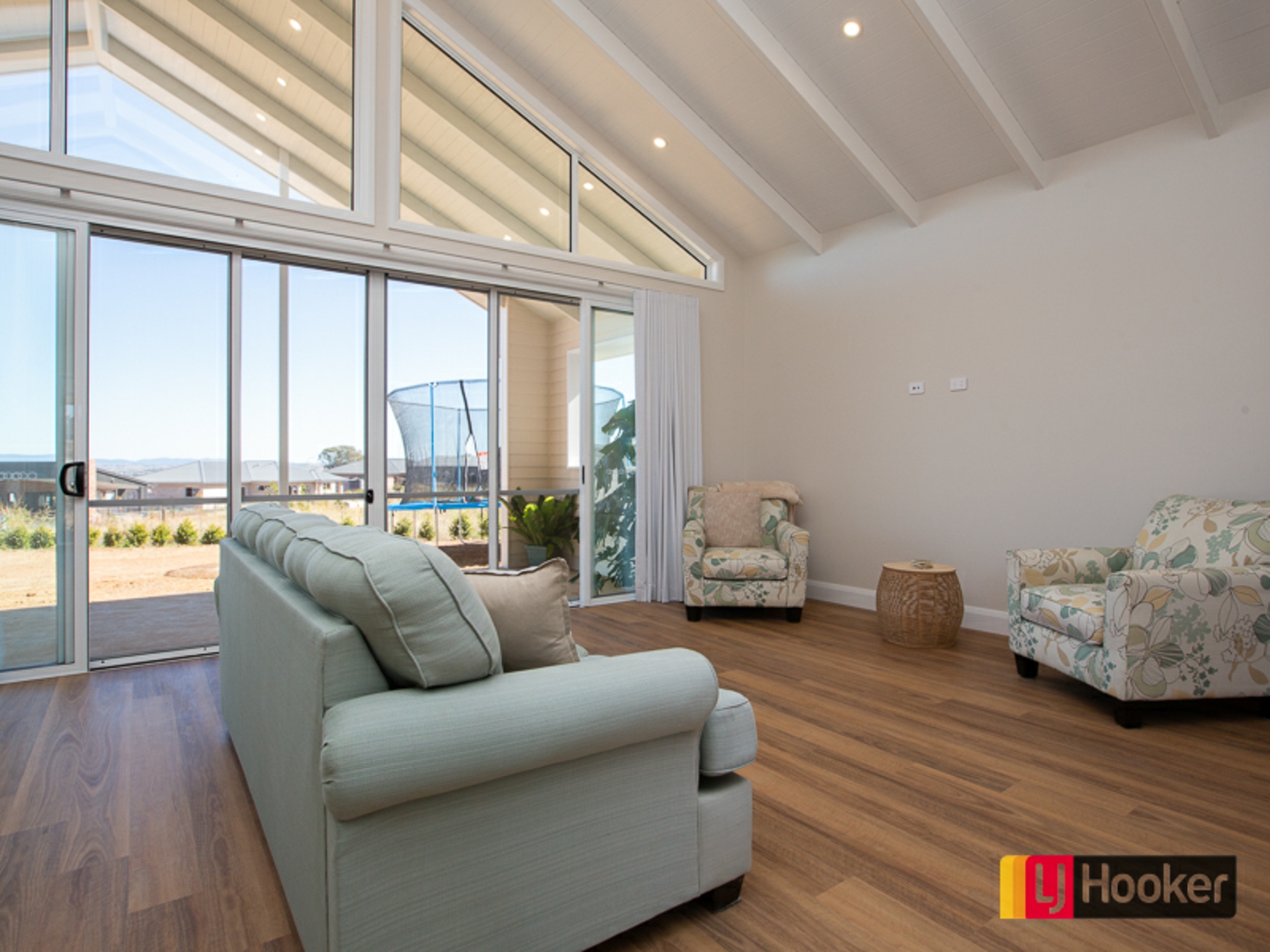 11 Potts Parade, MOORE CREEK