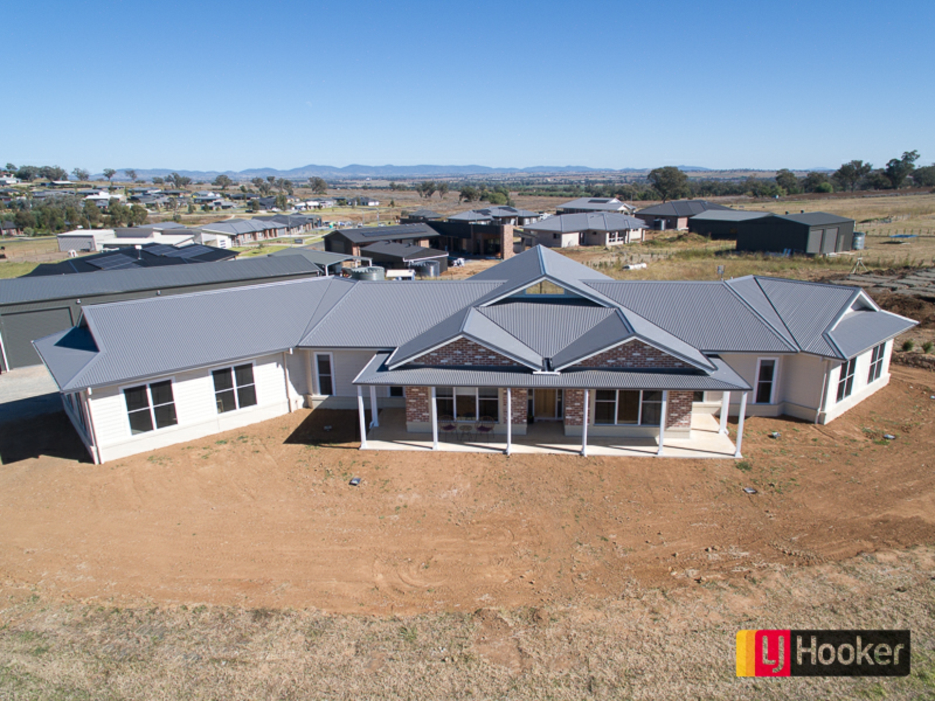 11 Potts Parade, MOORE CREEK