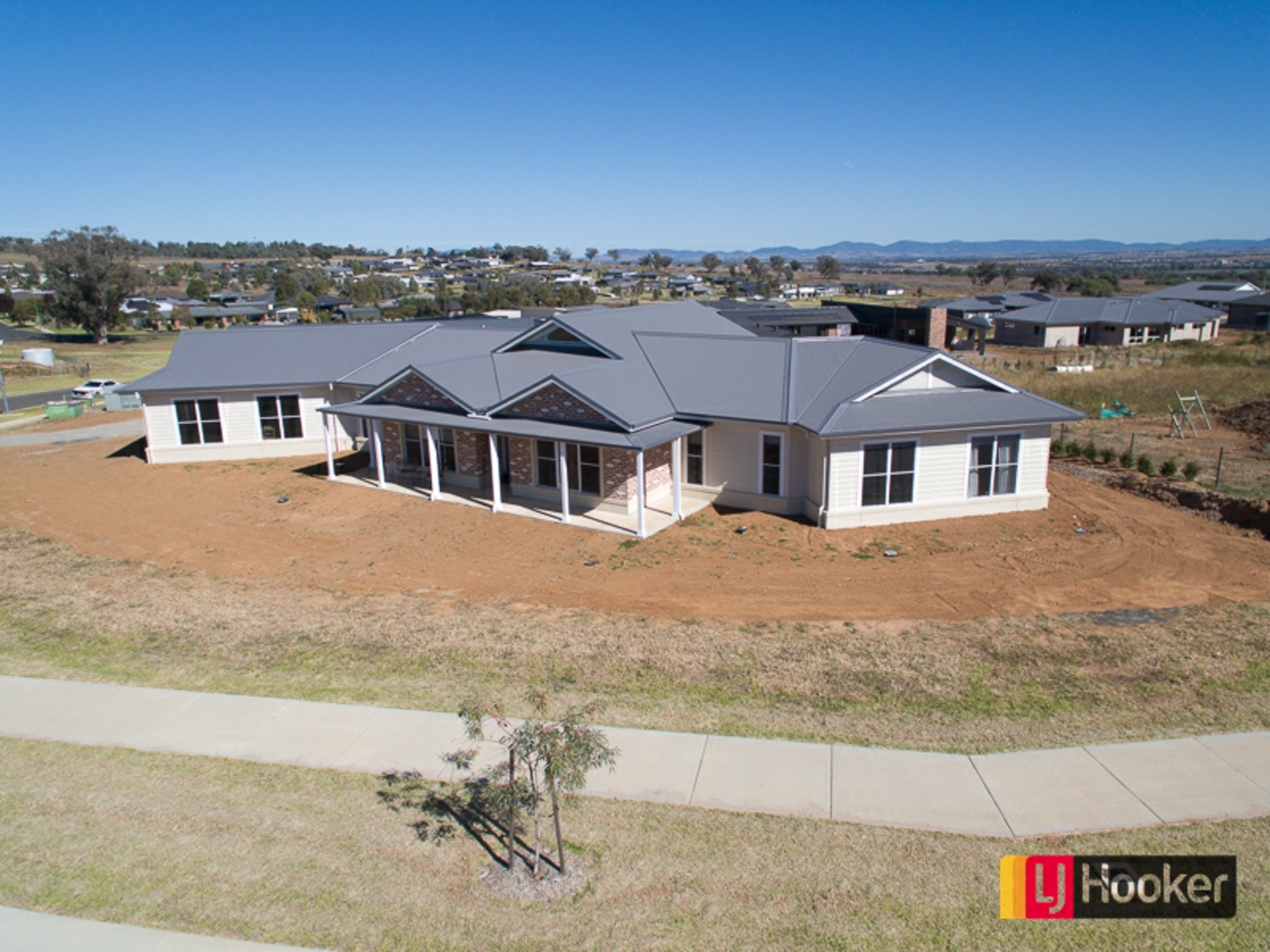 11 Potts Parade, MOORE CREEK