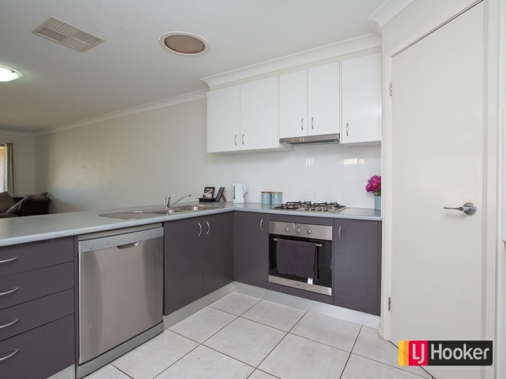 9 Wagtail Close, CALALA