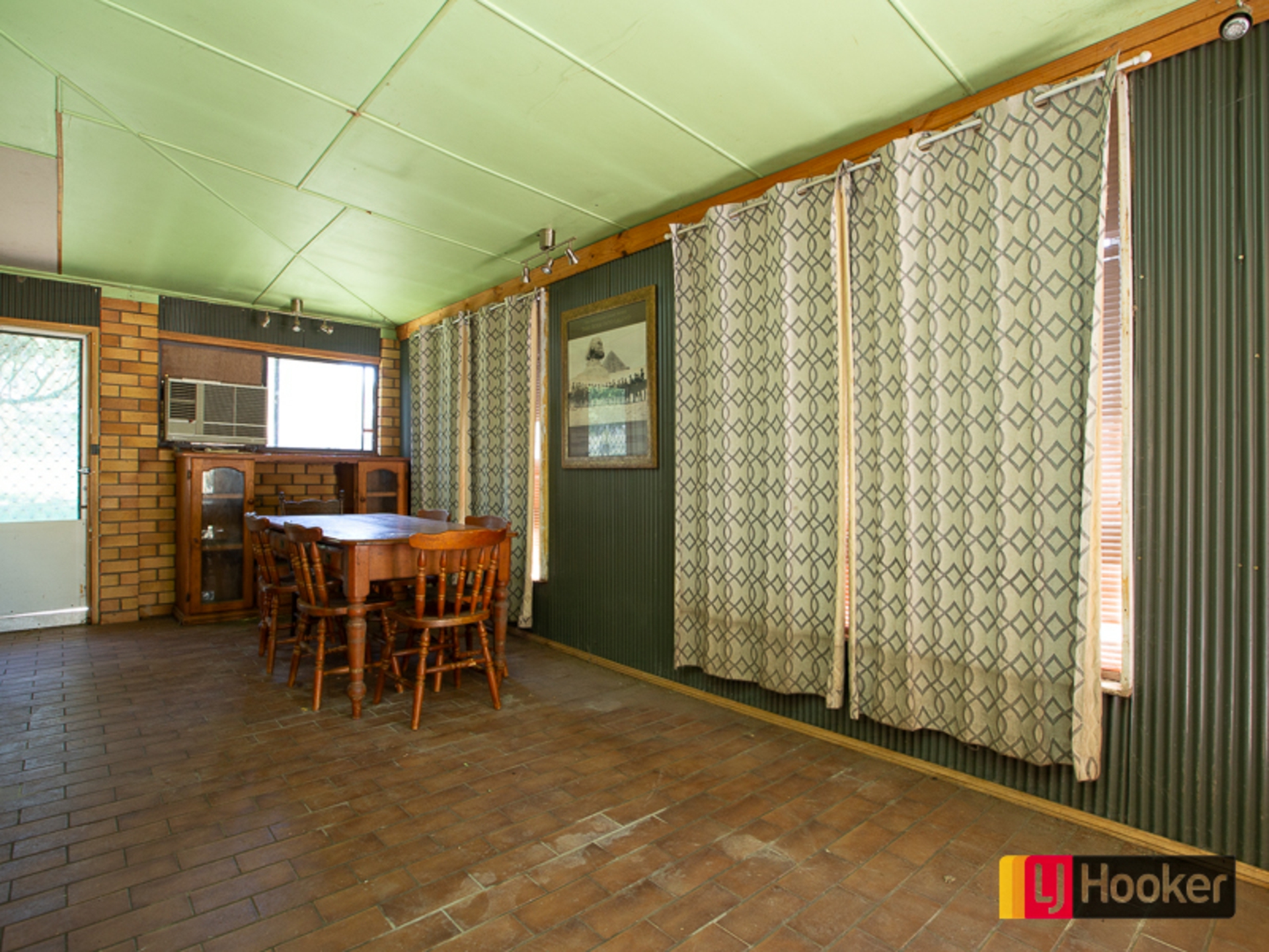 1260 New England Highway Tamworth NSW Property Details LJ Hooker