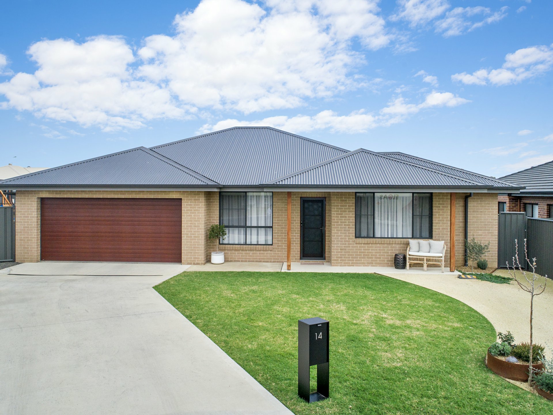 14 Angus Place, CALALA