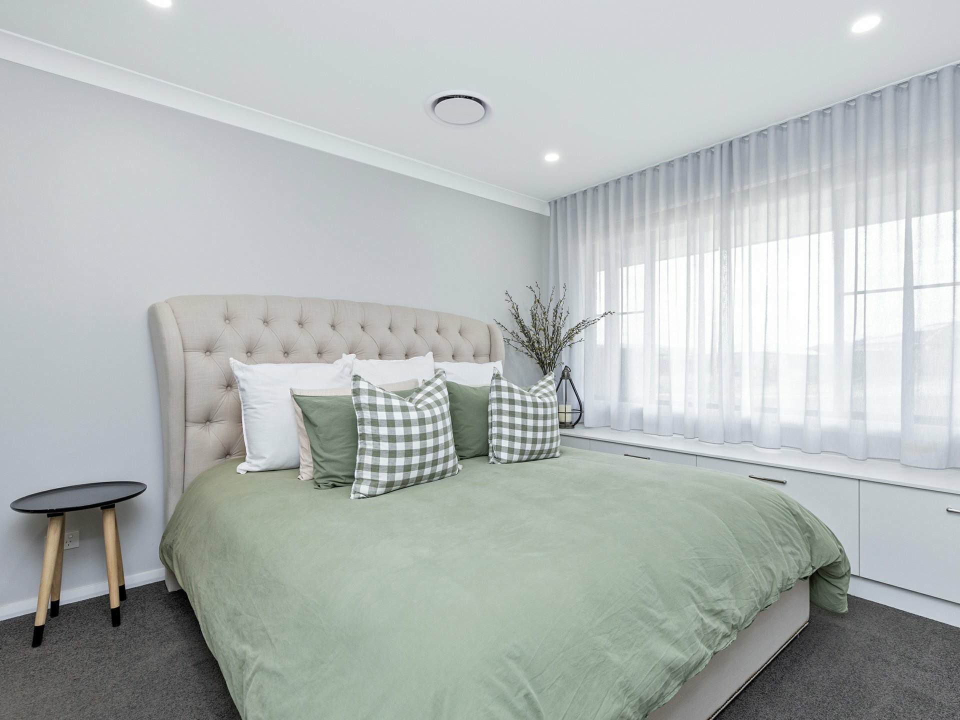 14 Angus Place, CALALA