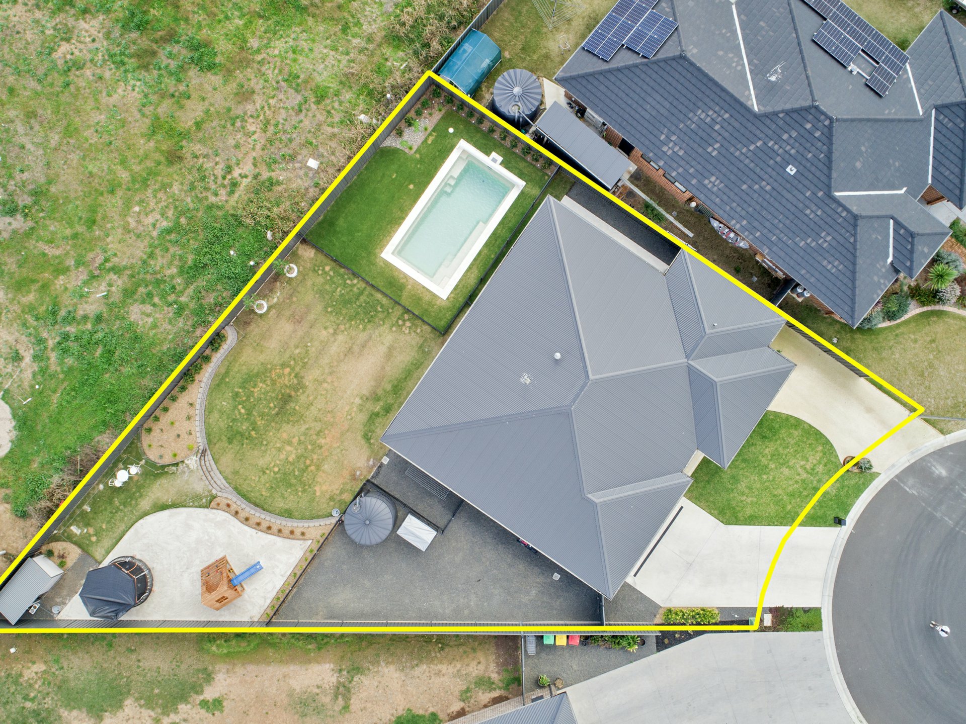 14 Angus Place, CALALA