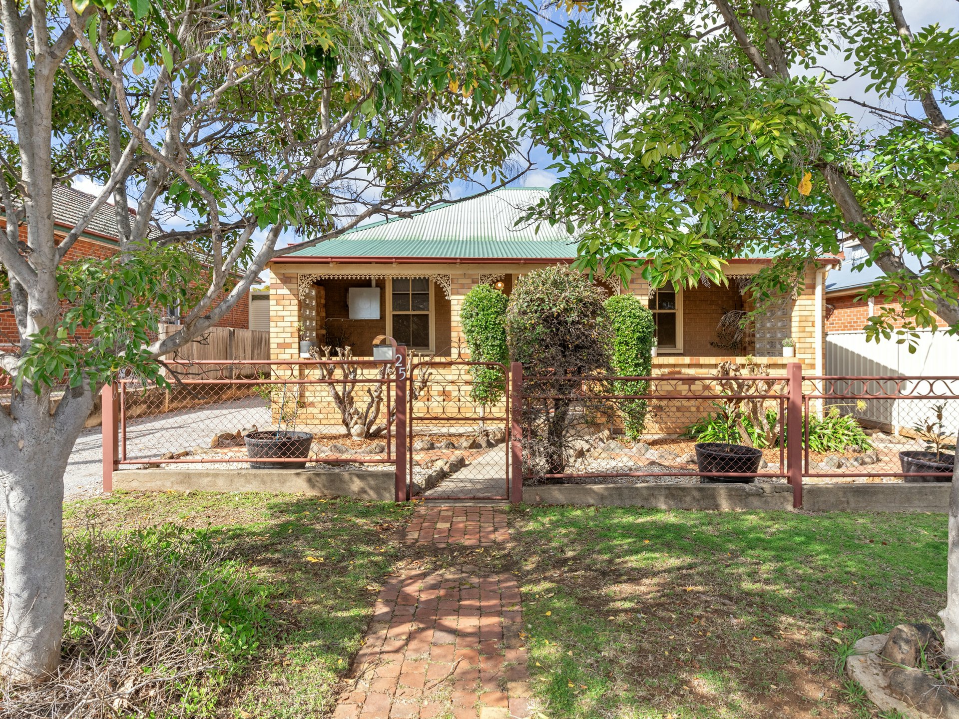 25 Roderick Street, EAST TAMWORTH