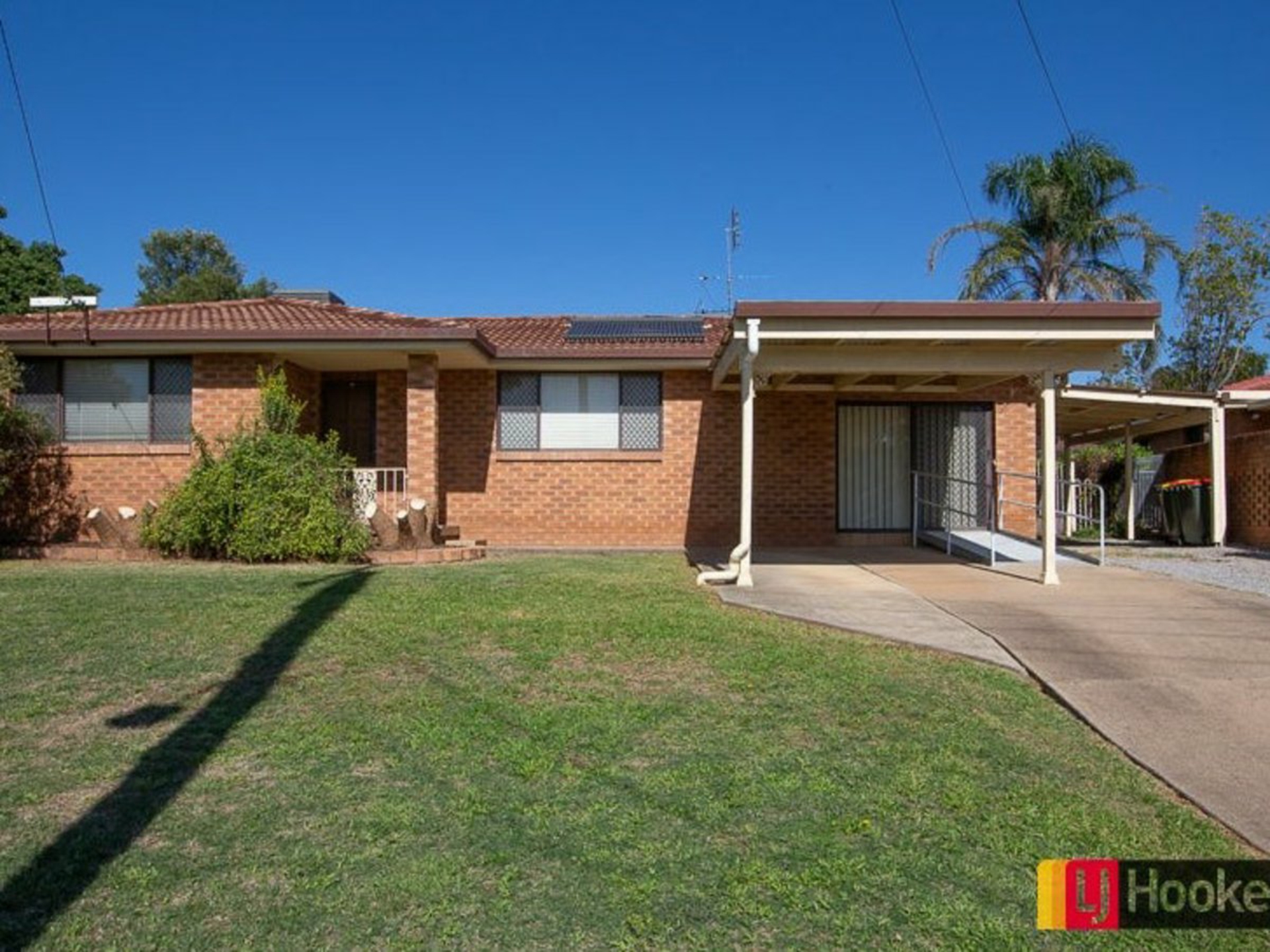 33 Harrier Parade Calala NSW