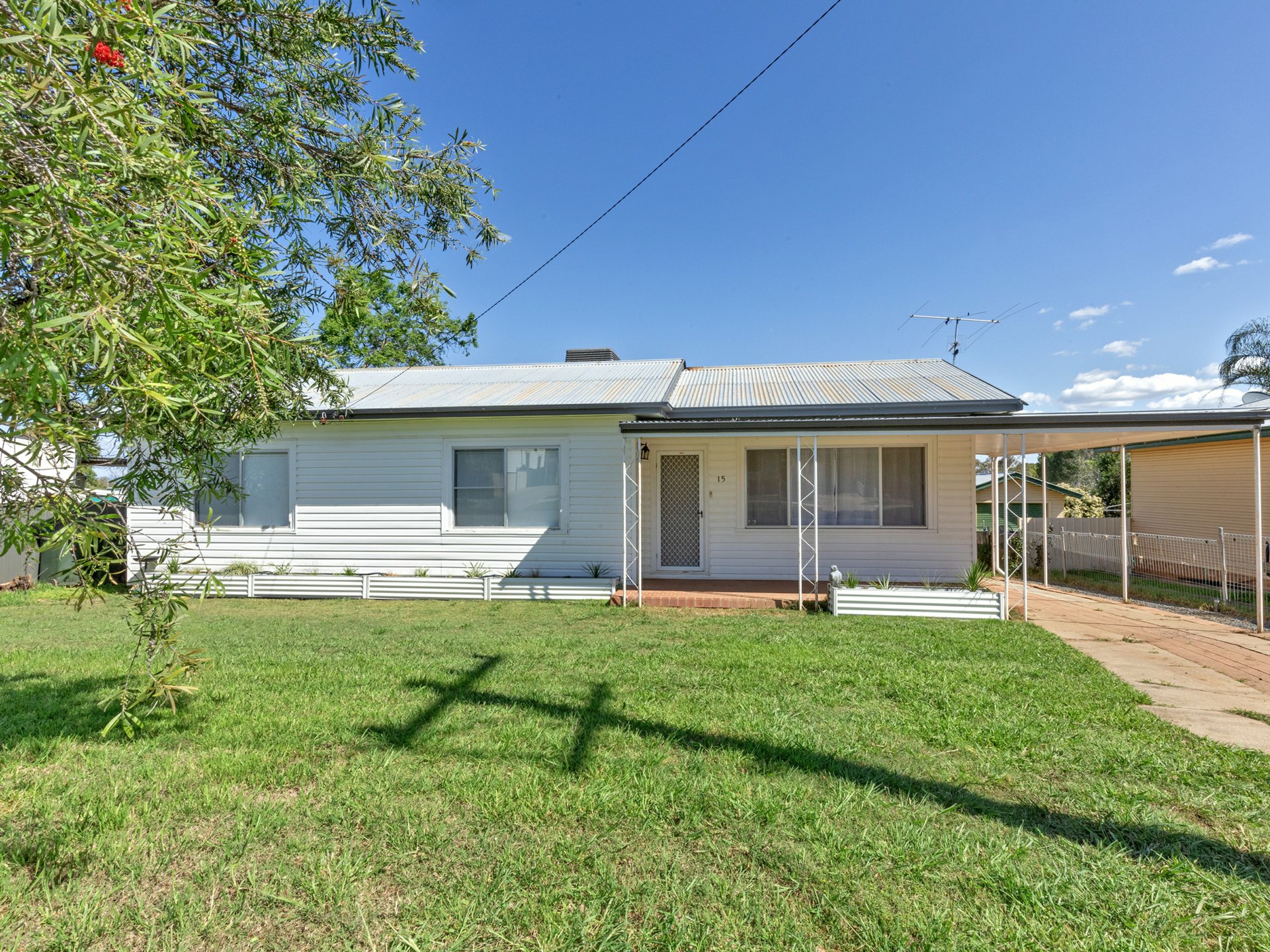 15 Johnston Street, NORTH TAMWORTH