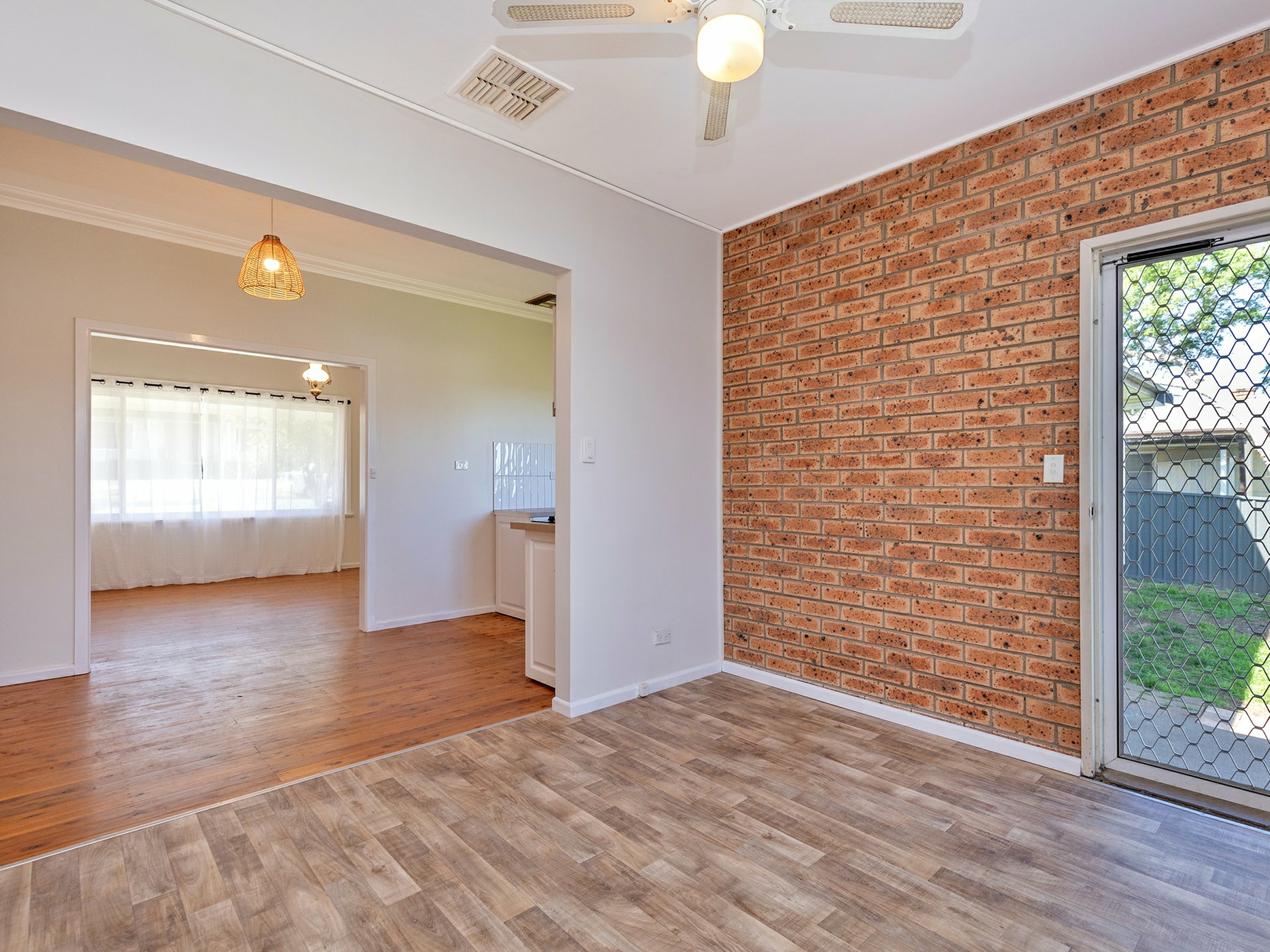 15 Johnston Street, NORTH TAMWORTH
