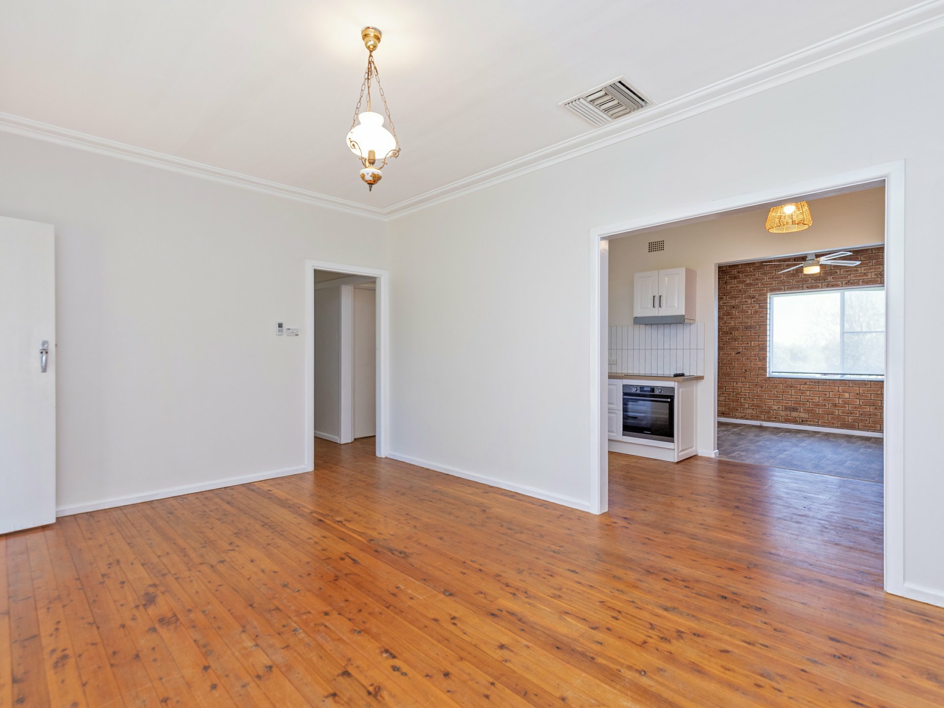 15 Johnston Street, NORTH TAMWORTH