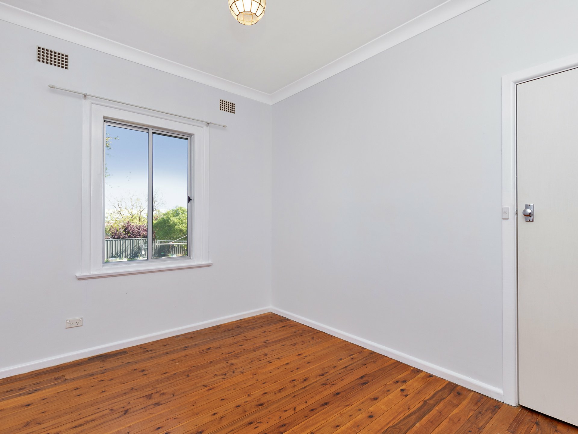15 Johnston Street, NORTH TAMWORTH