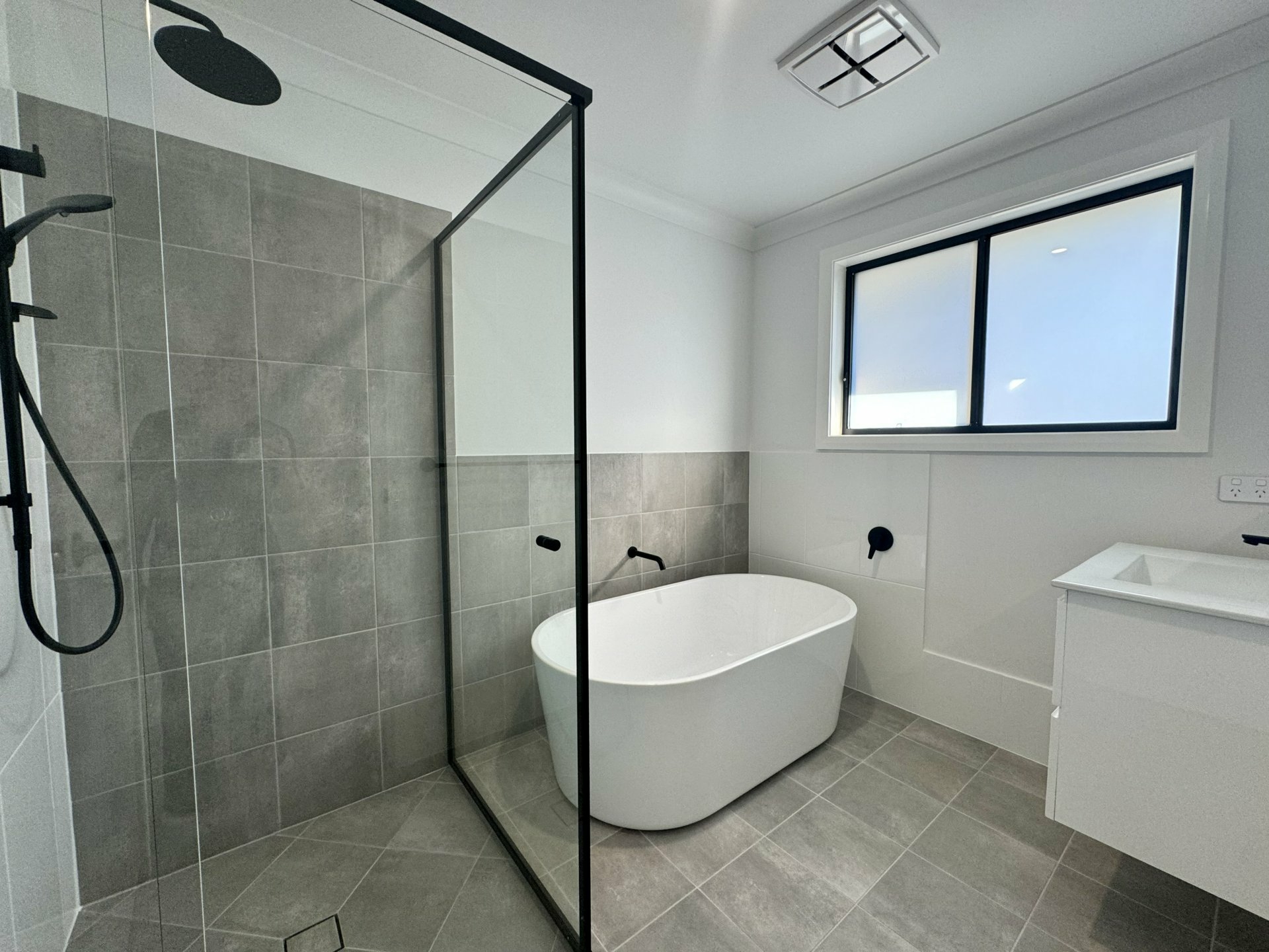 92 Evesham Circuit, NORTH TAMWORTH
