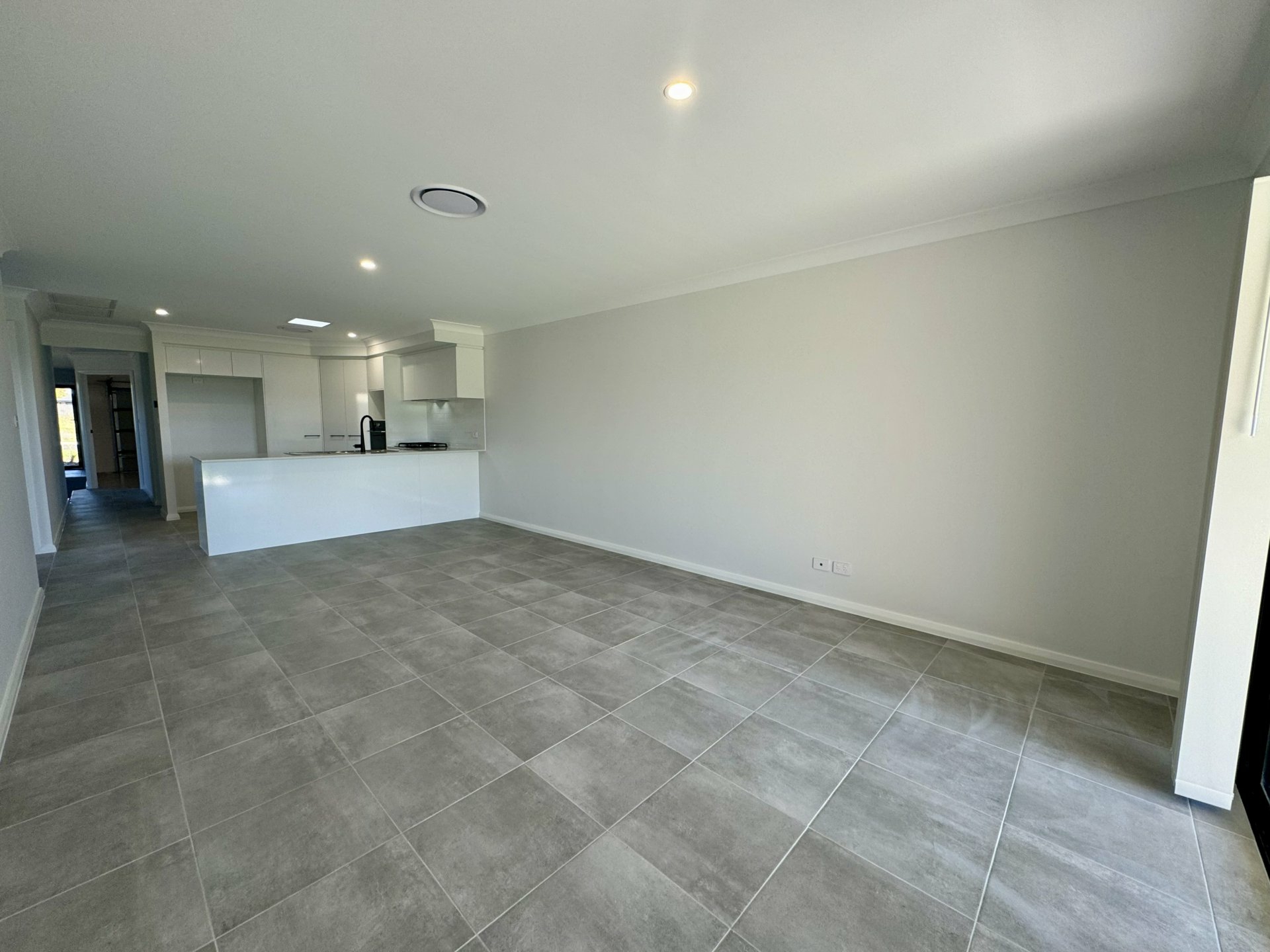 92 Evesham Circuit, NORTH TAMWORTH