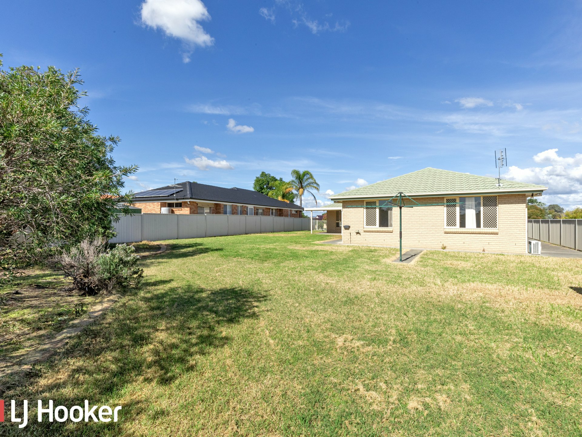 33 Wahroonga Drive, HILLVUE