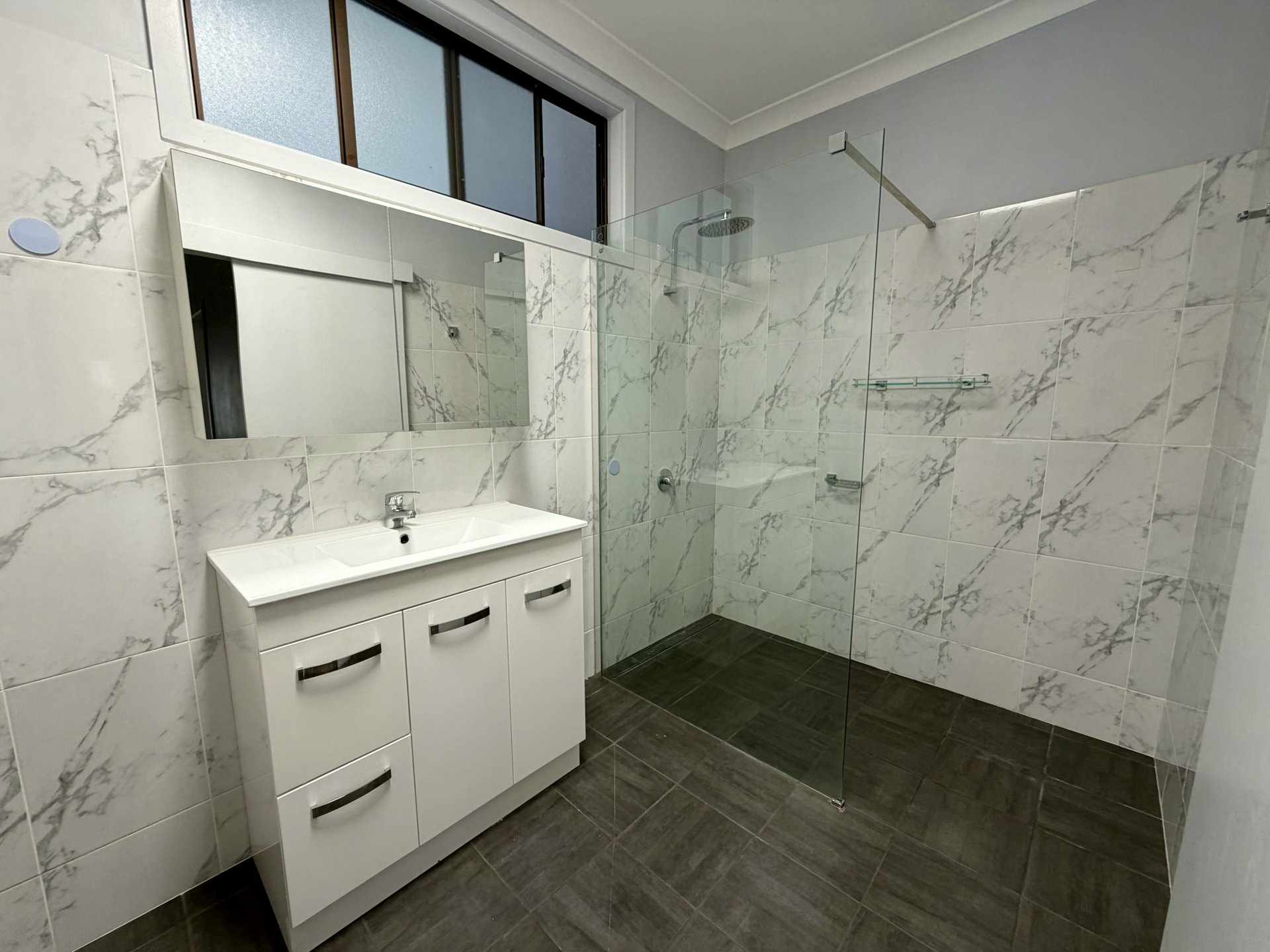 32 Robert Street — photo 2 of 10