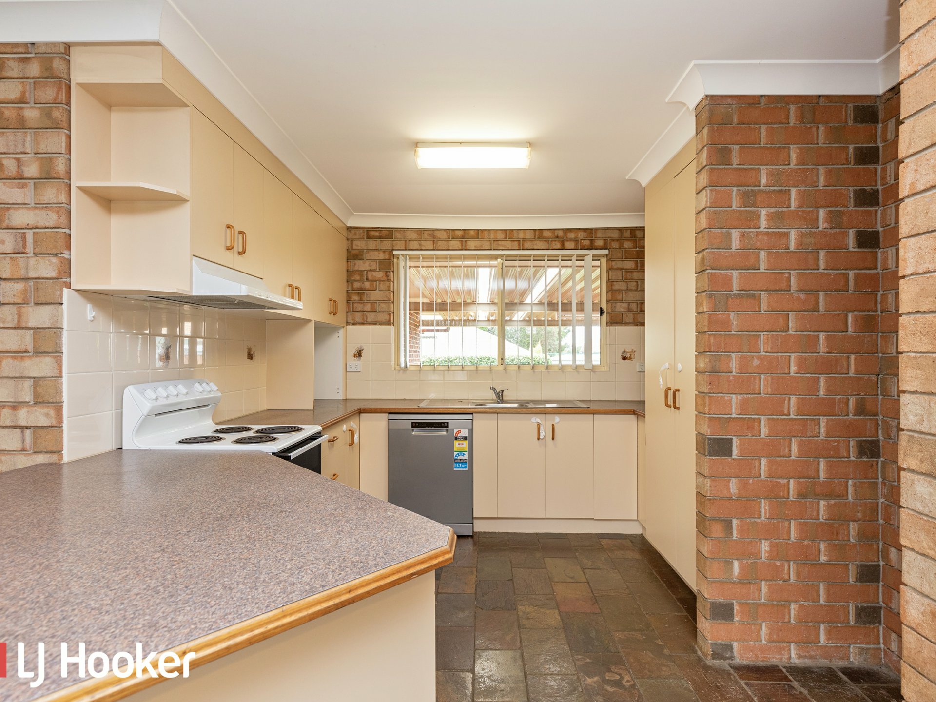 43 Allawah Street — photo 2 of 17