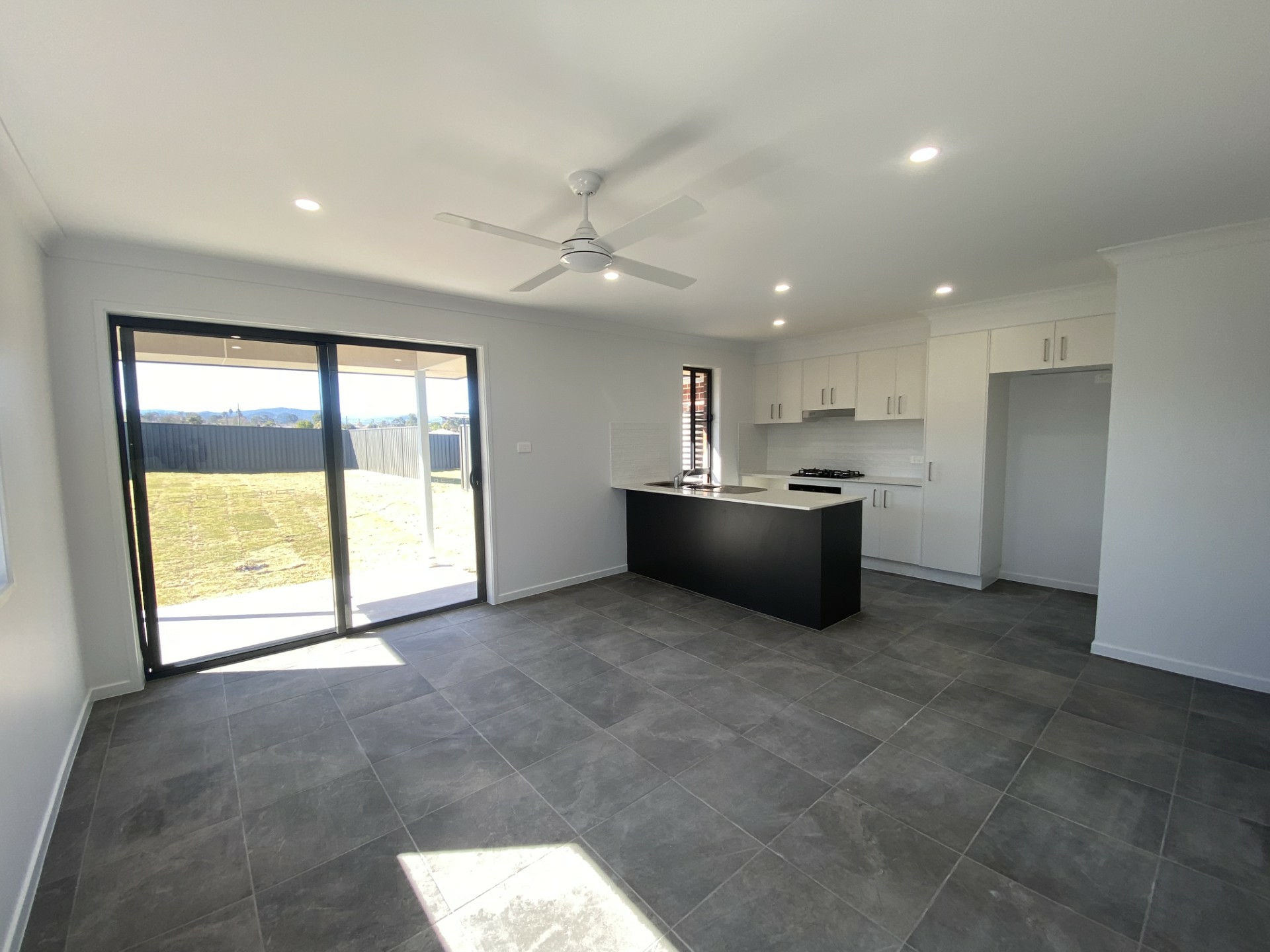 1/38 Cliffdale Place — photo from LJ Hooker Tamworth