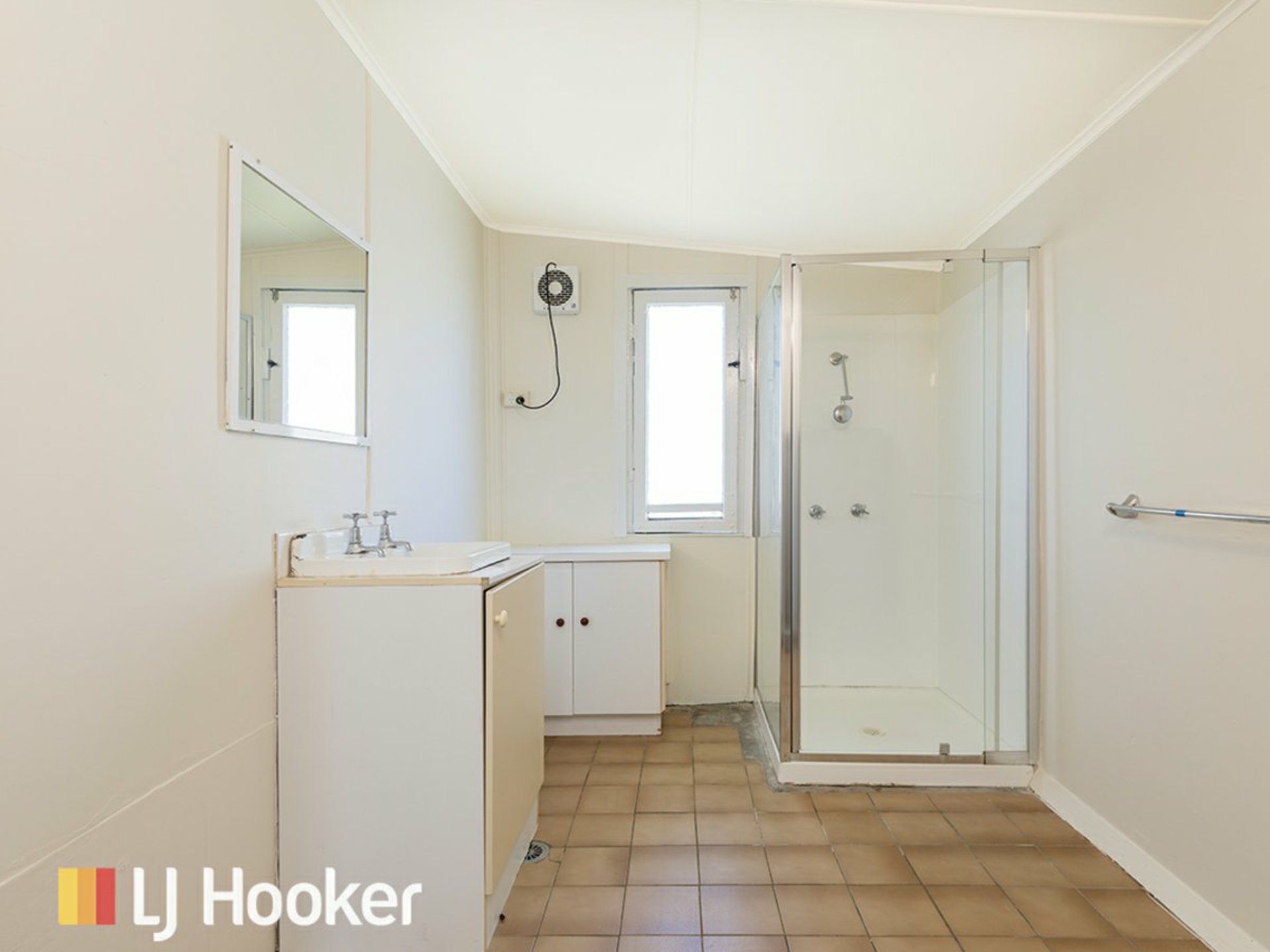 51 Crown Street — photo 8 of 17