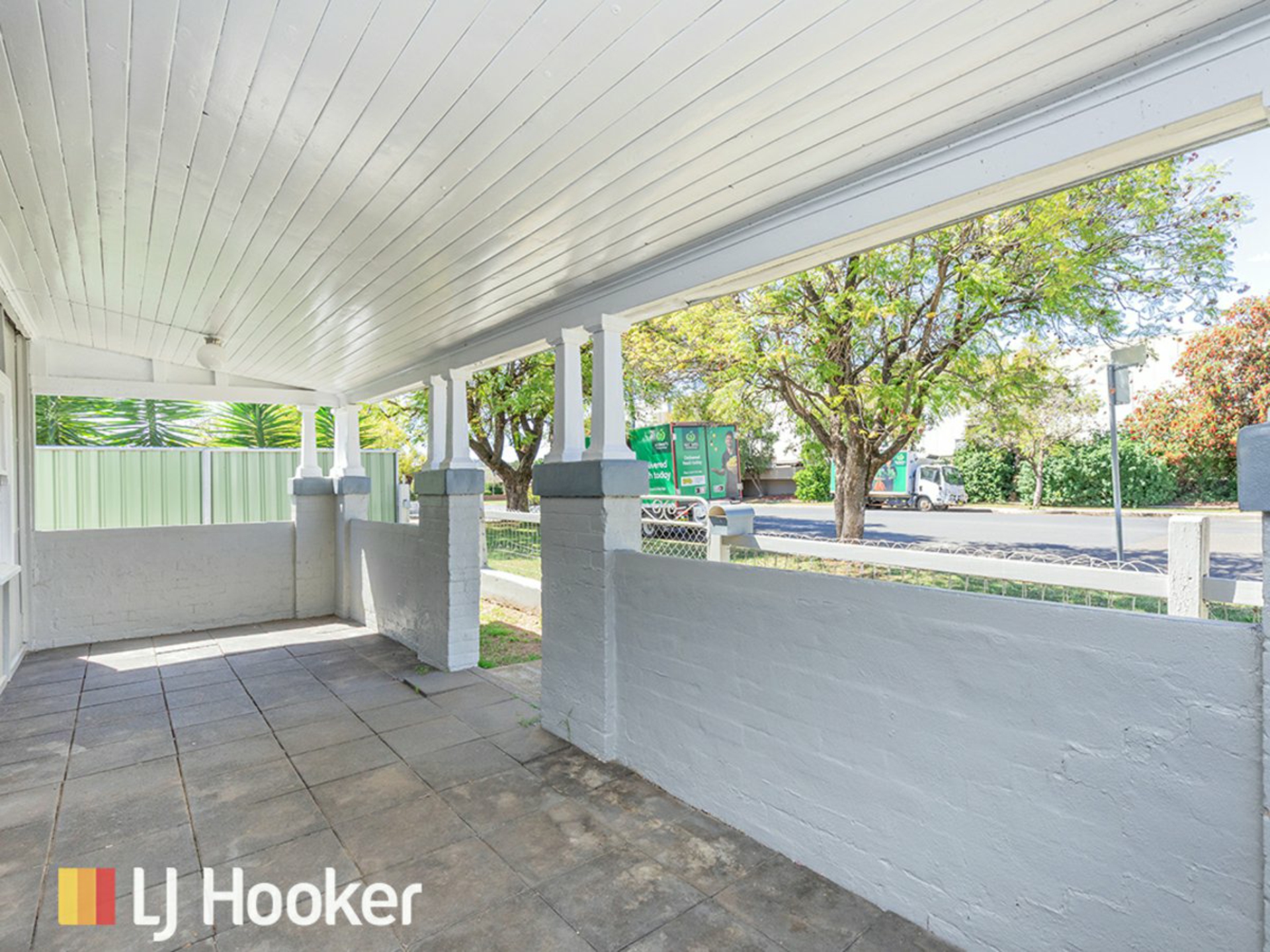 51 Crown Street — photo 11 of 17