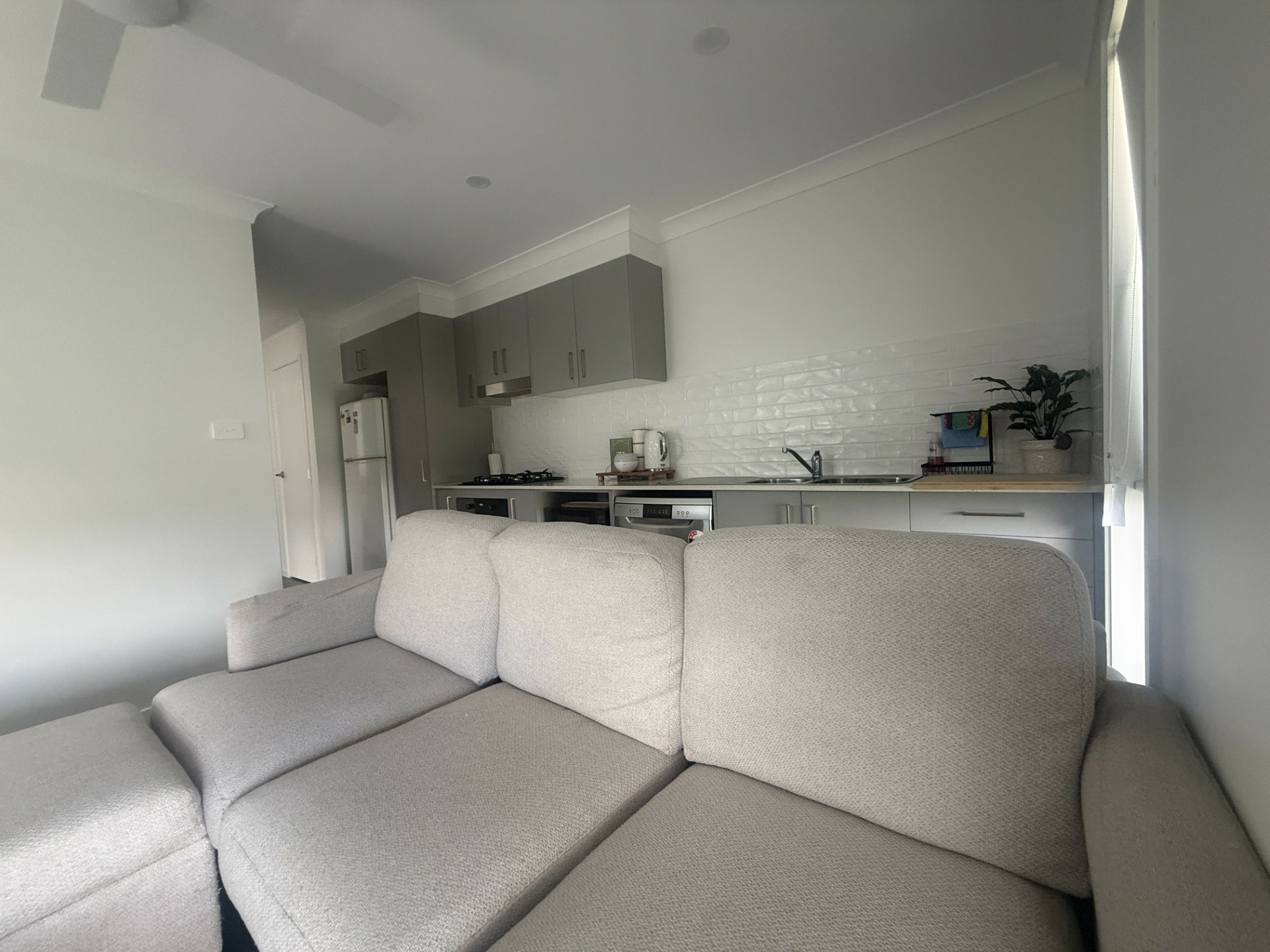 2/23 Cliffdale Place — photo 2 of 5